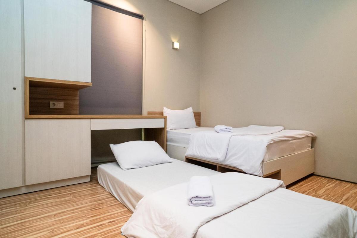 Twin Room - Photo 11