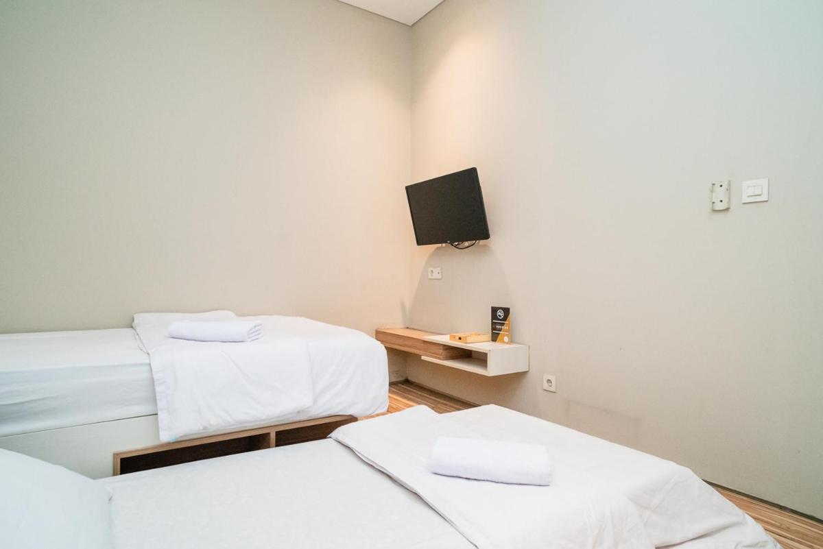 Twin Room - Photo 1
