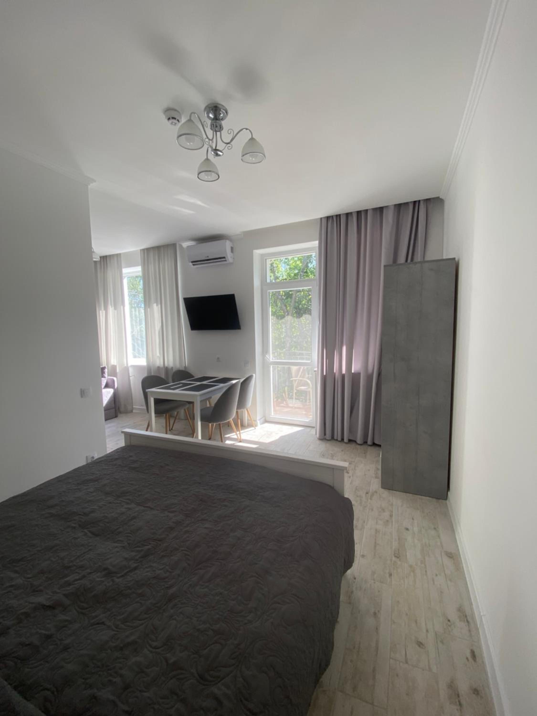 Studio Apartment photo 2