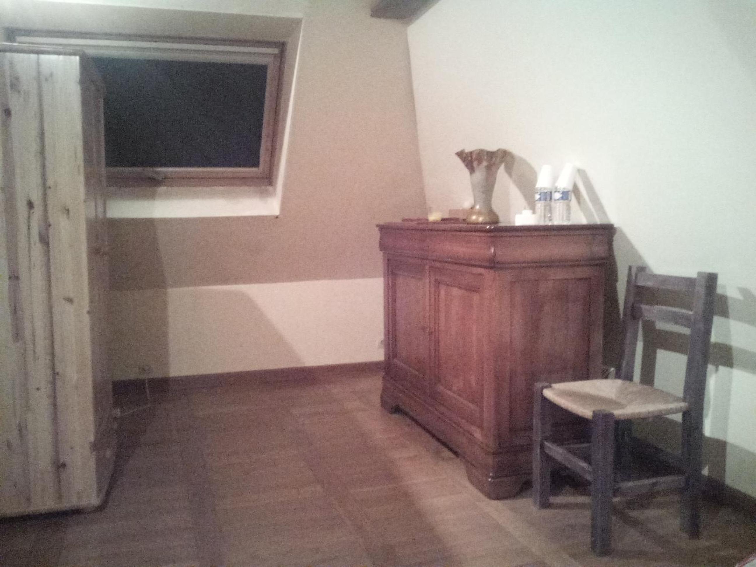 Double Room - Photo 4