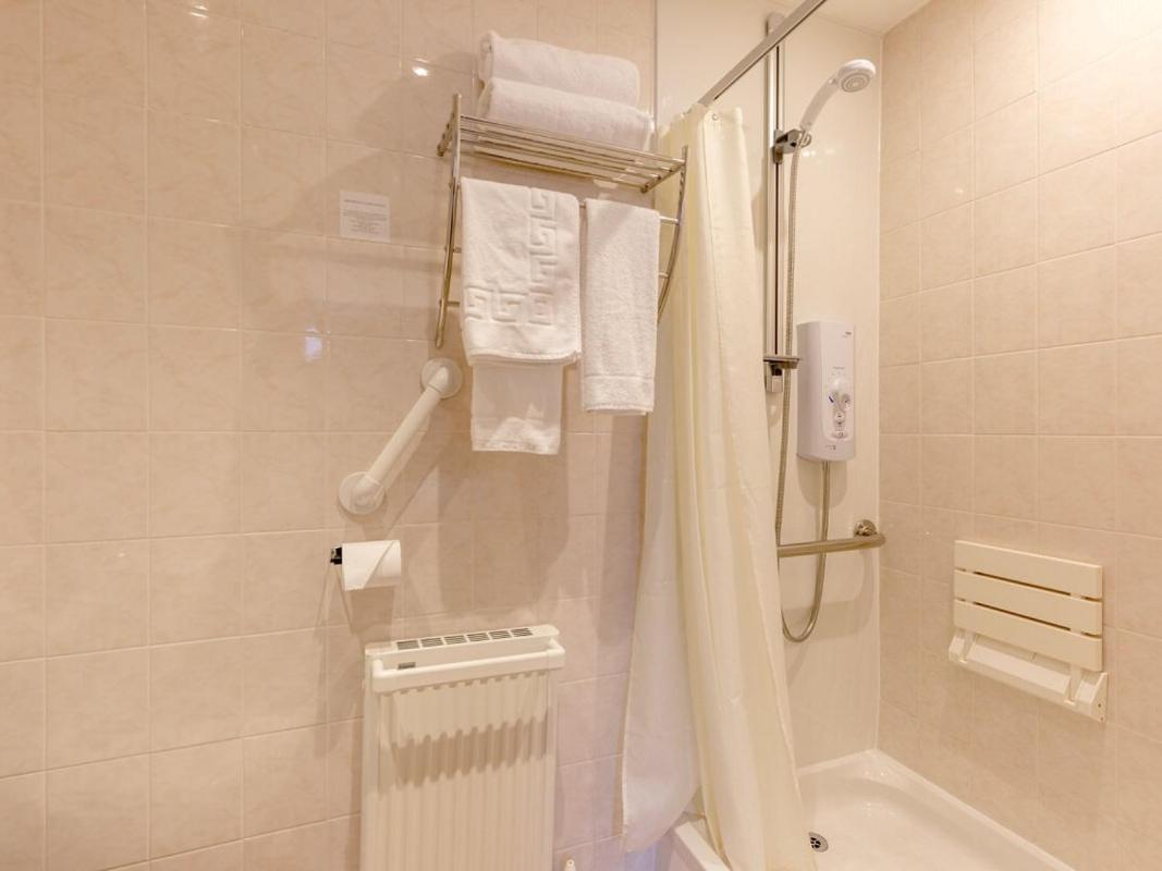 Superior King or Twin Room with Shower - Garden View photo 3