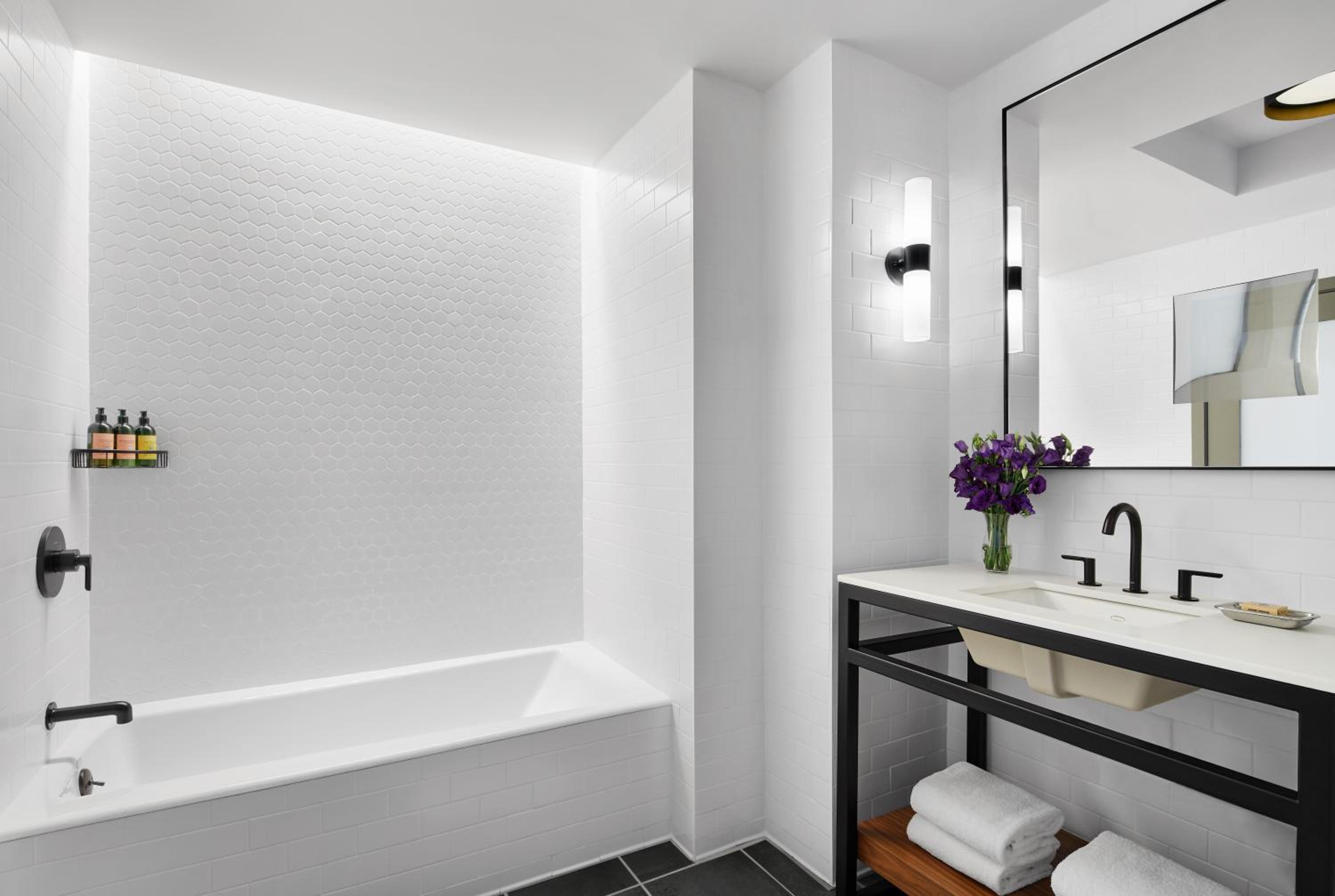 Manhattan One-Bedroom King Suite