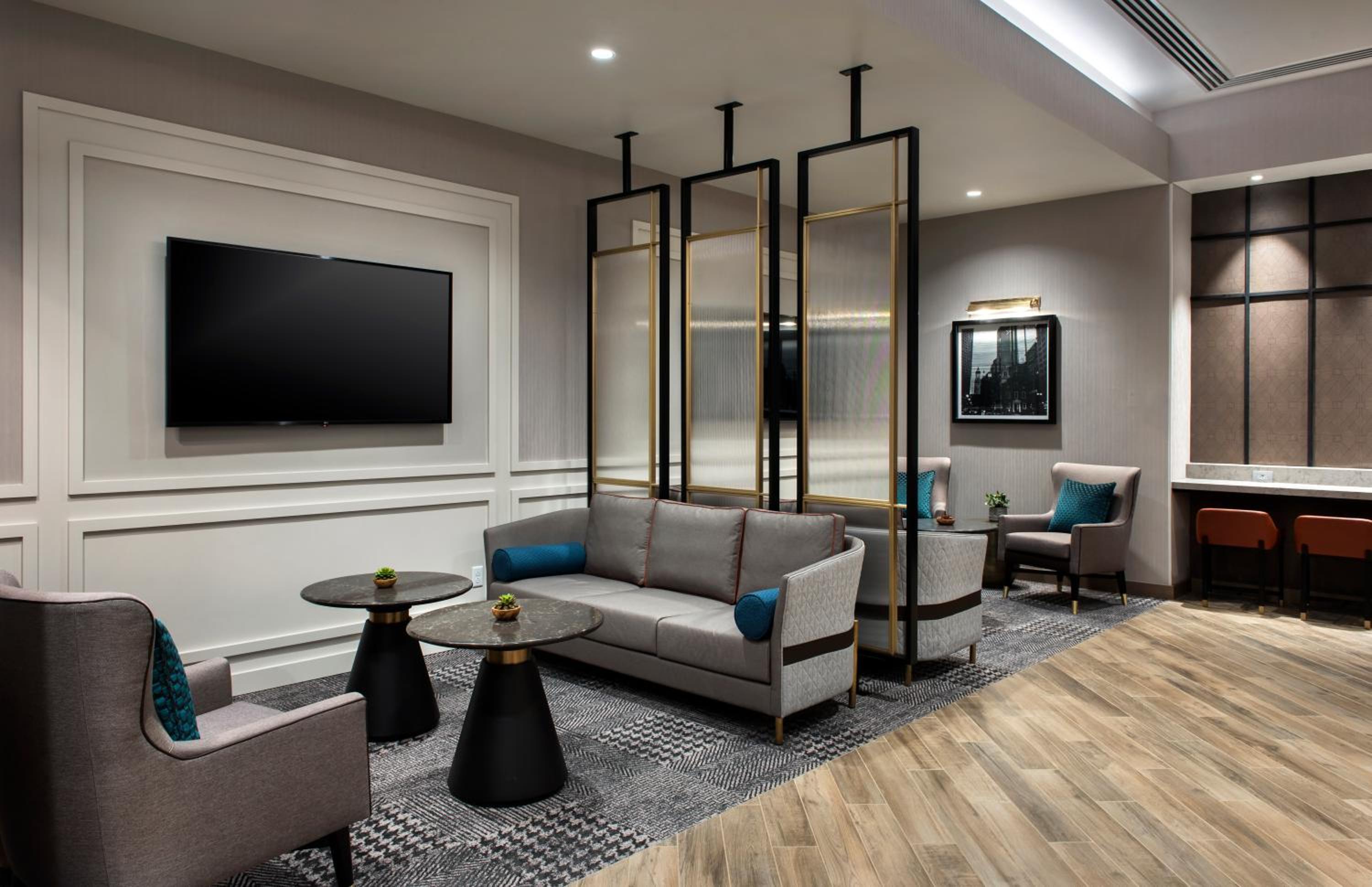 Concierge Level King Room - Photo 1