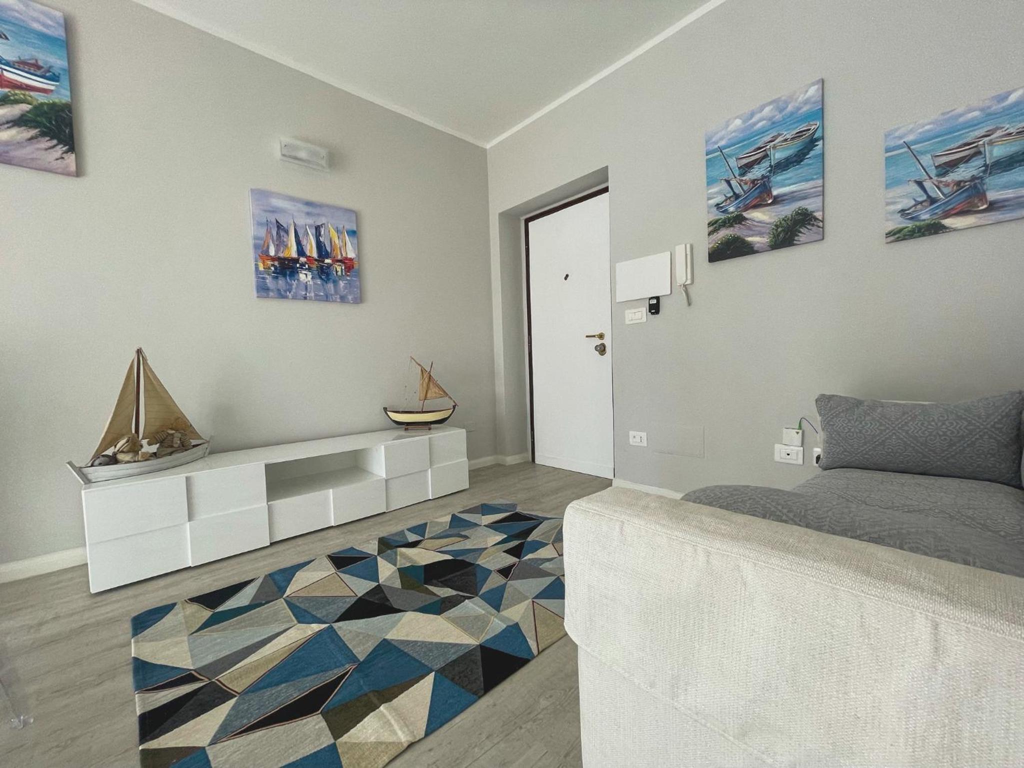 Two-Bedroom Apartment - Photo 5
