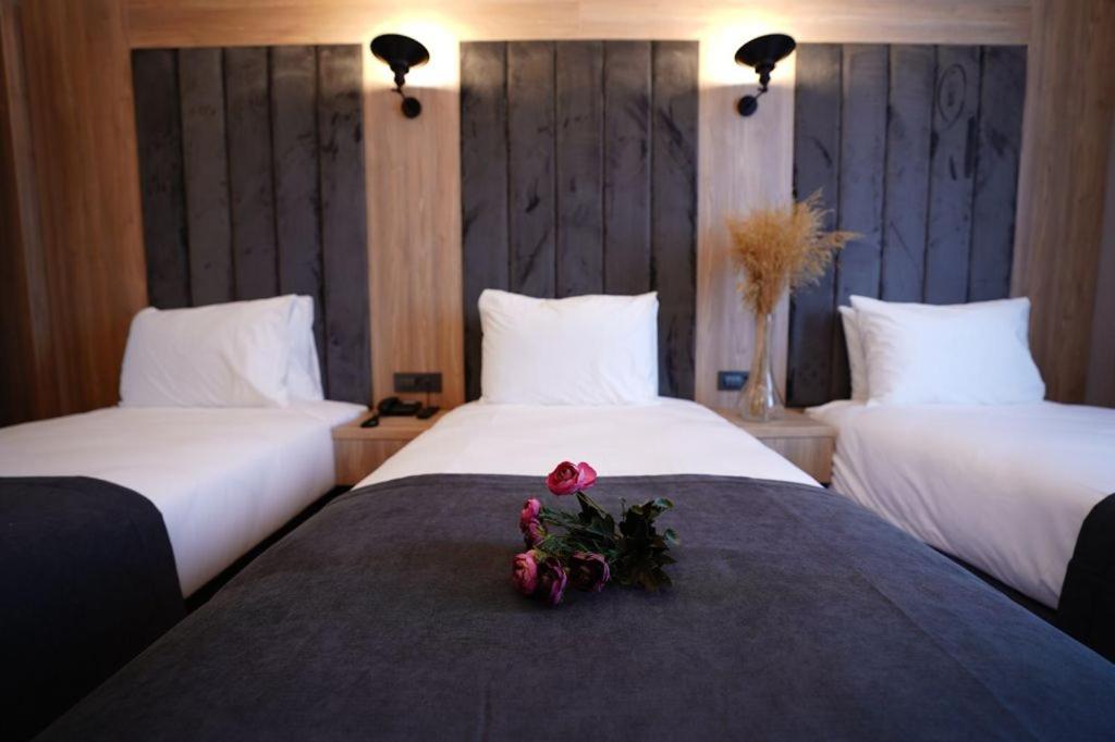 Standard Triple Room photo 2