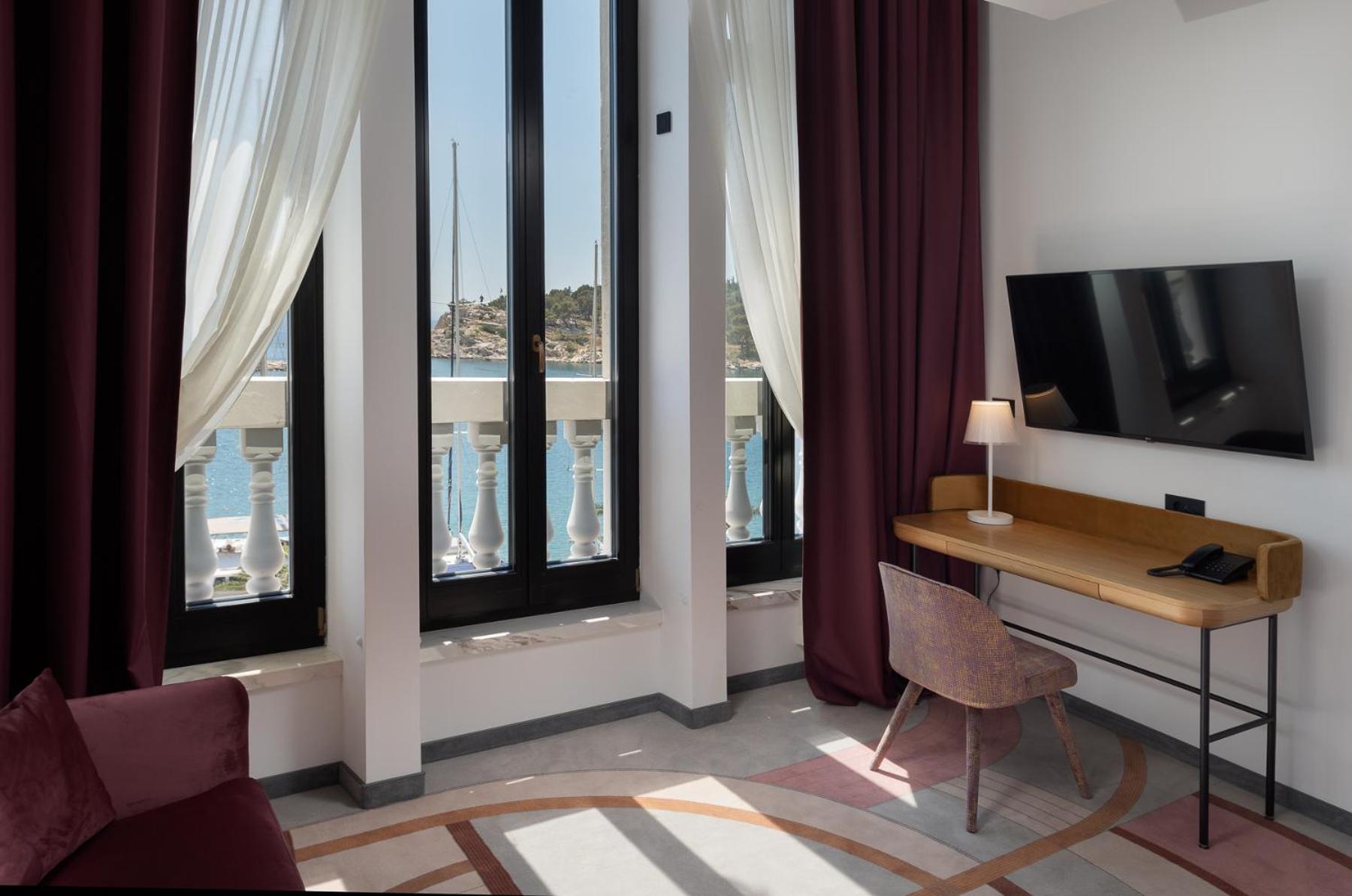 Deluxe Double Room with Sea View