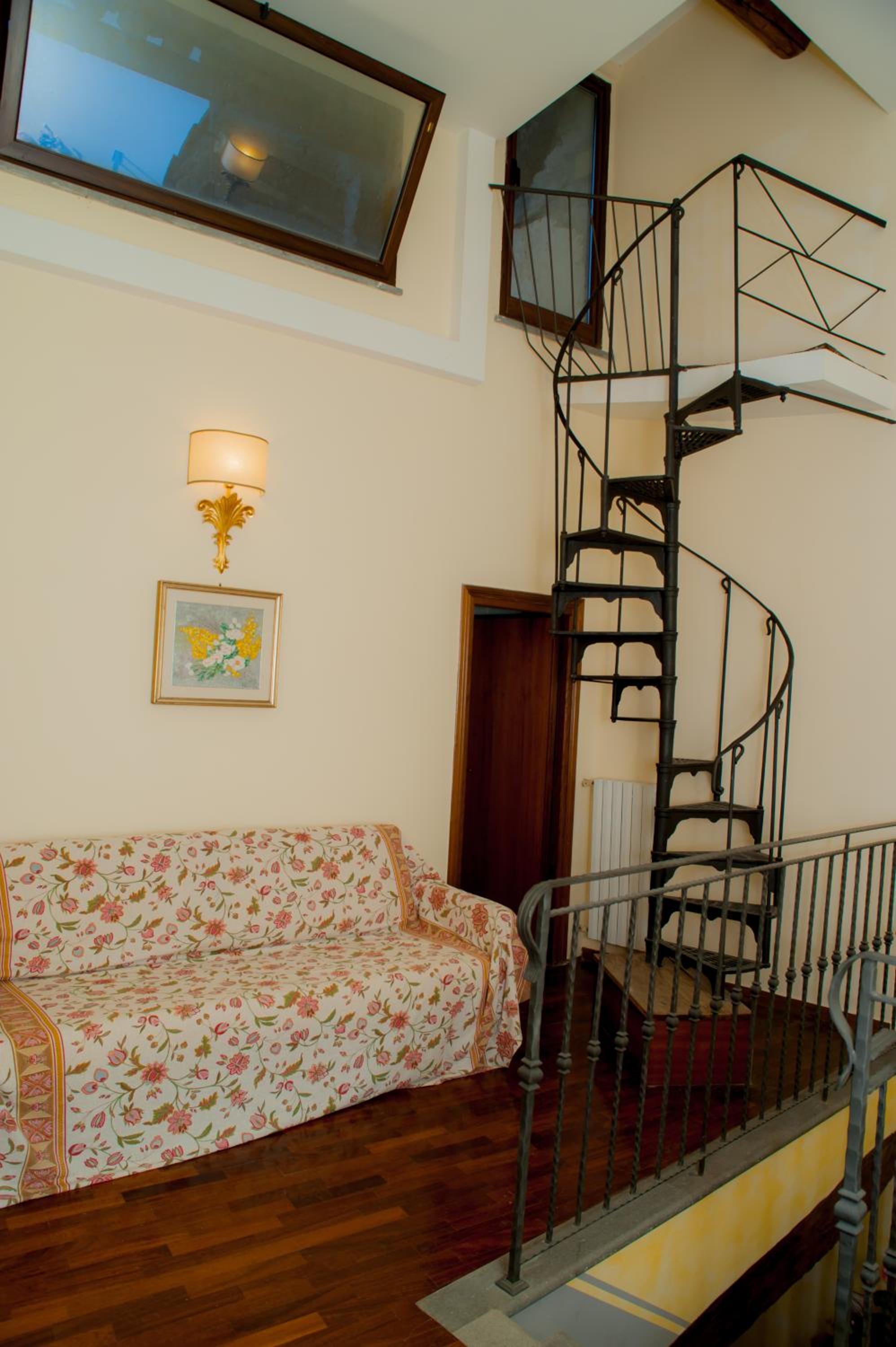 One-Bedroom House photo 1