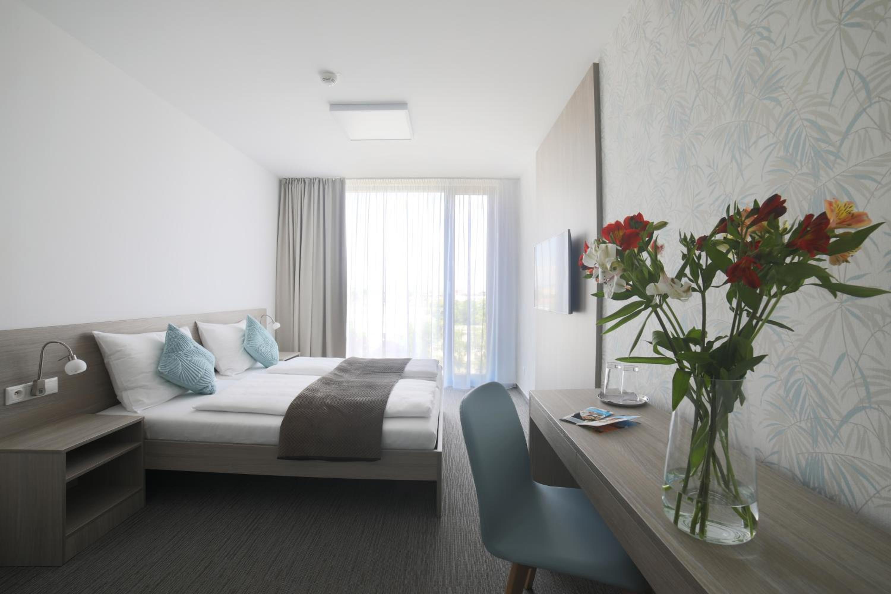 Double Room - Disability Access photo 3