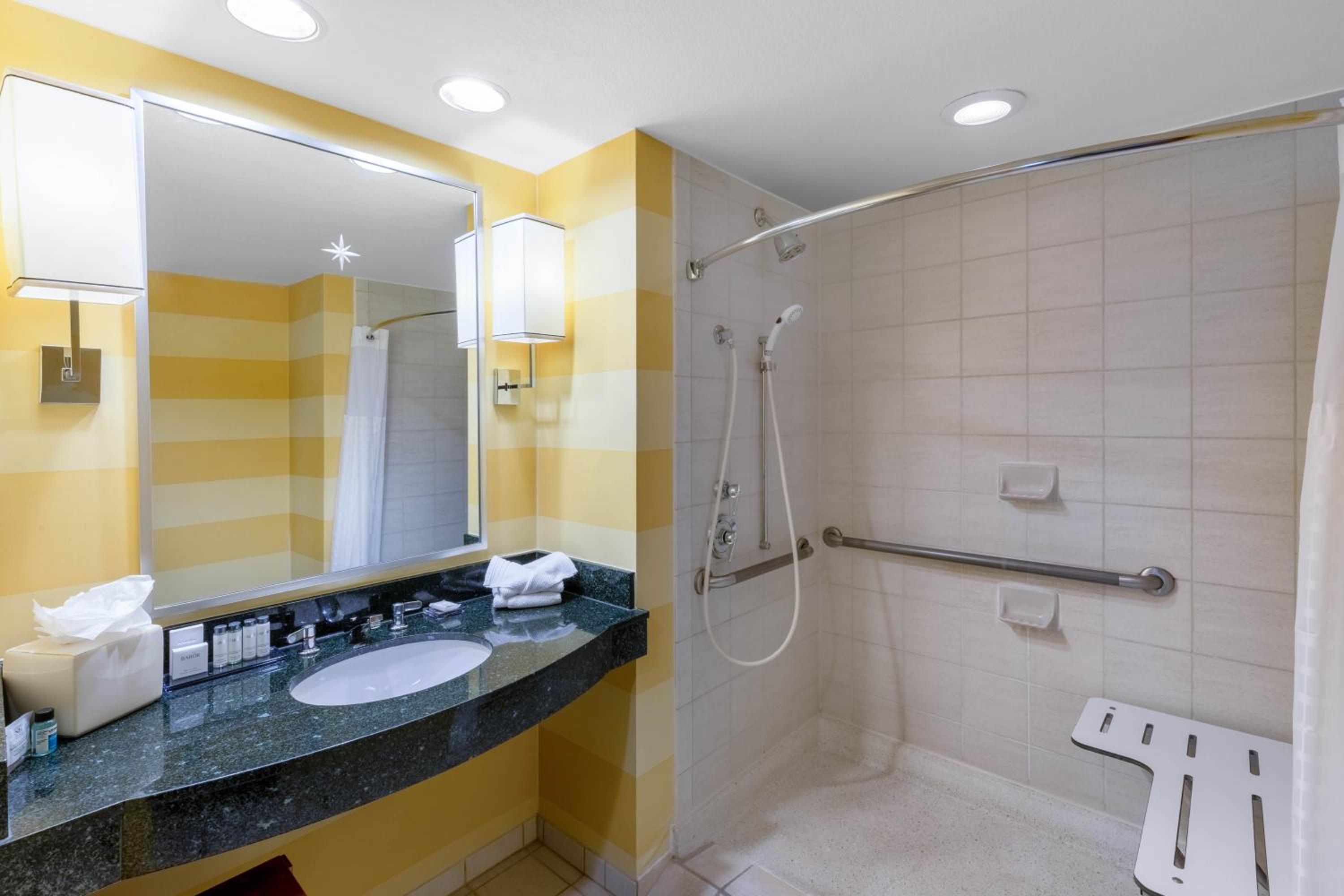 King Room - Hearing Impaired Access/Non-Smoking - Photo 4
