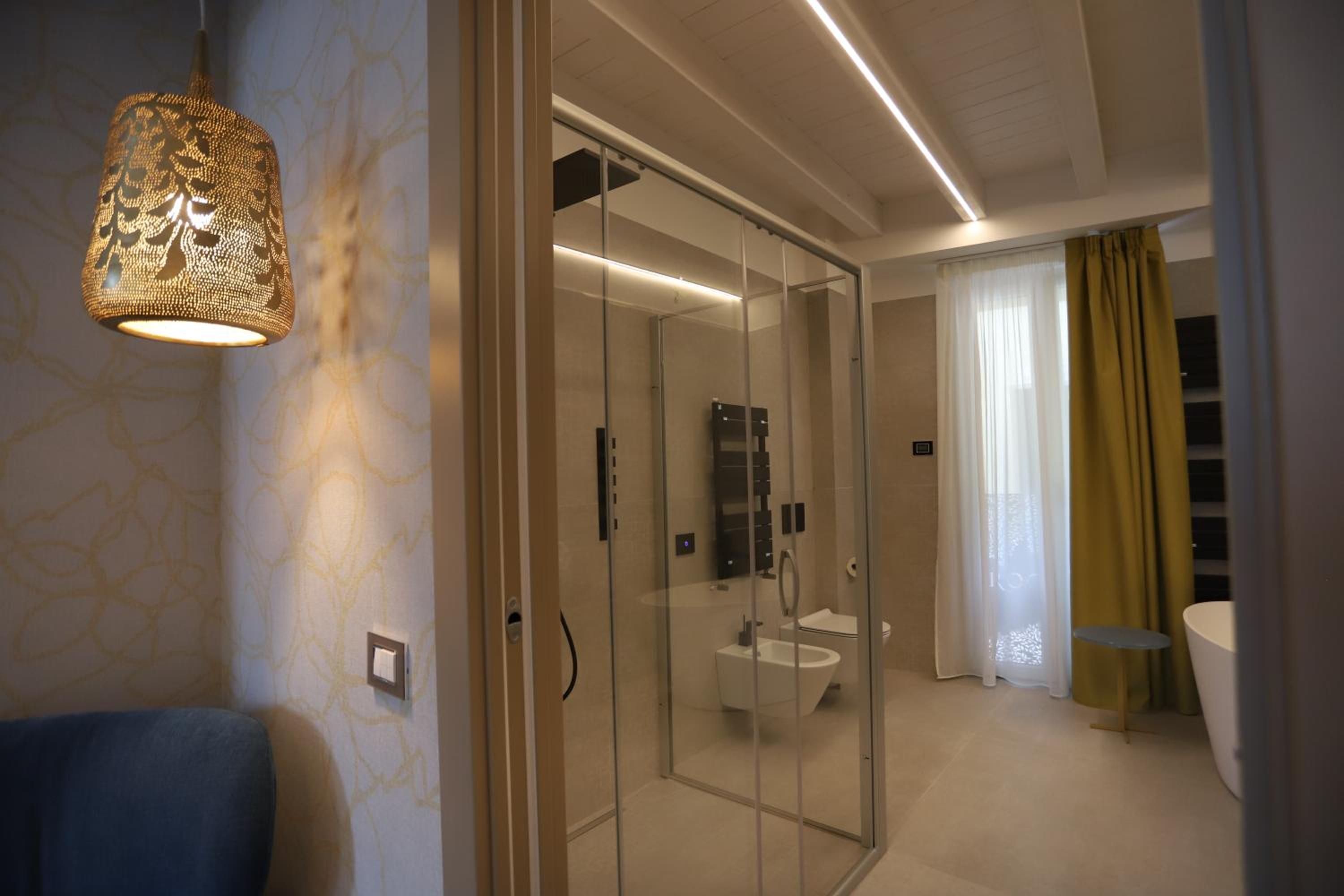 Suite with Lake View photo 3