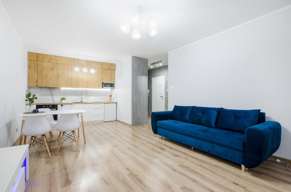 Apartment with Balcony photo 1