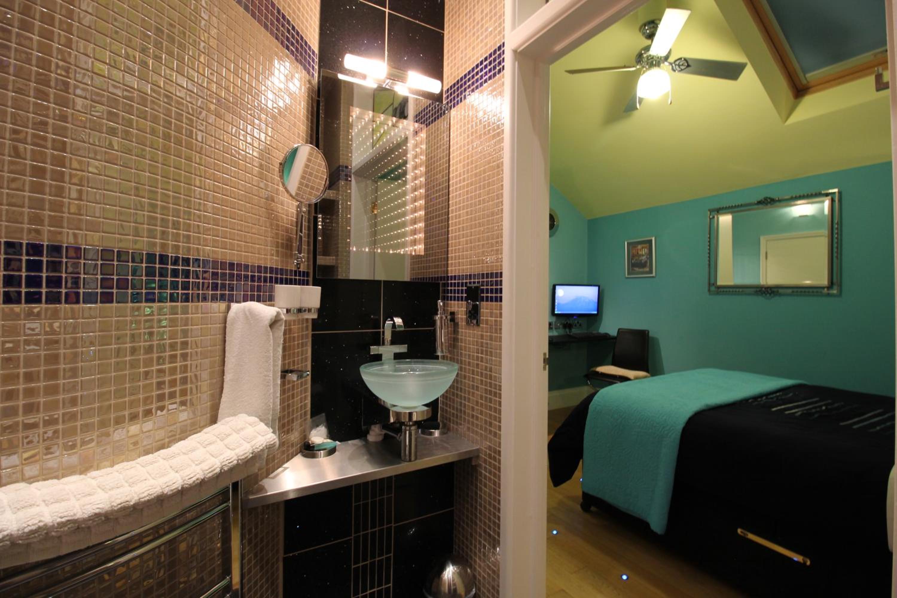 Double Room - Photo 4