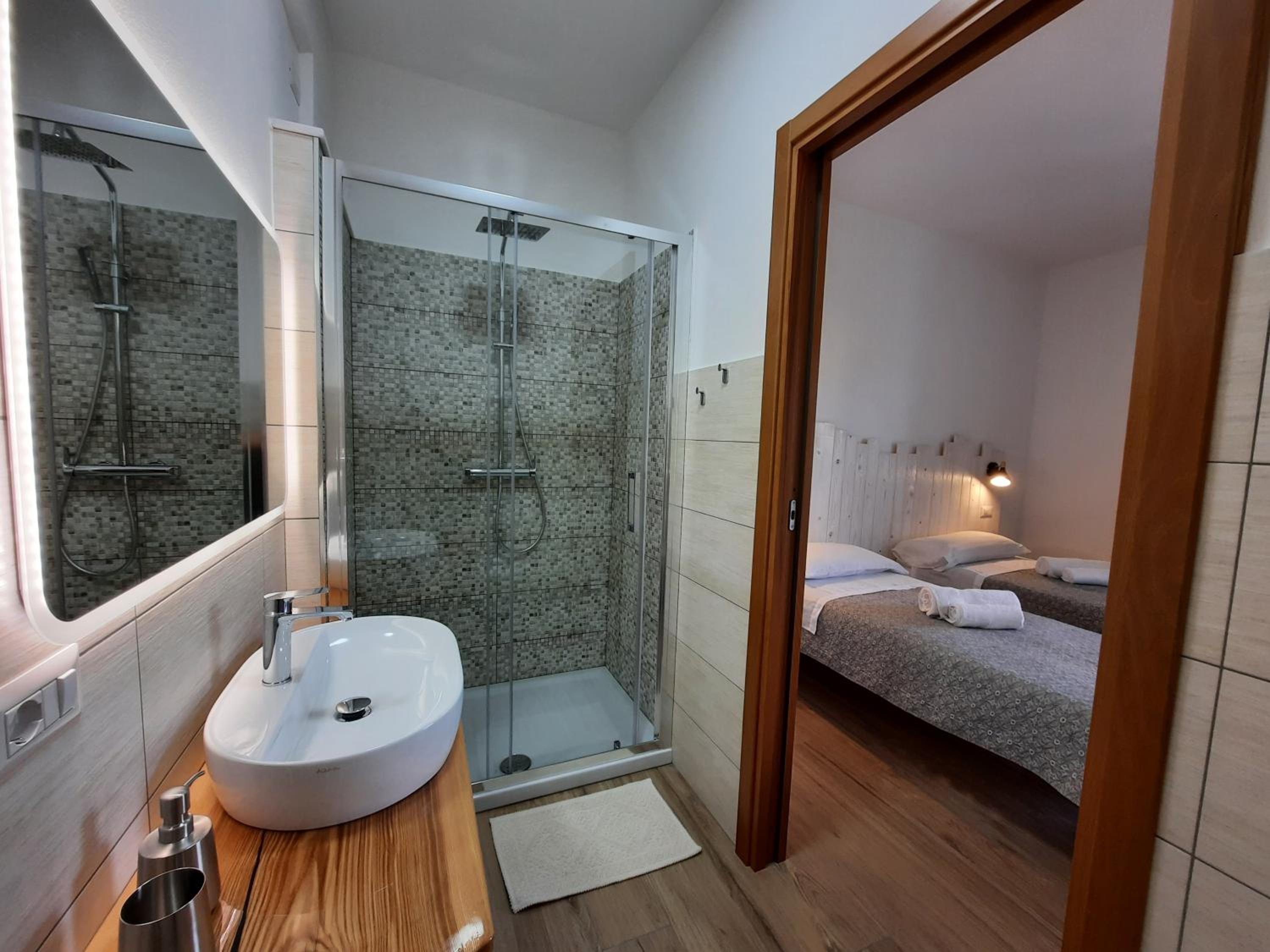 Double or Twin Room with Balcony photo 3