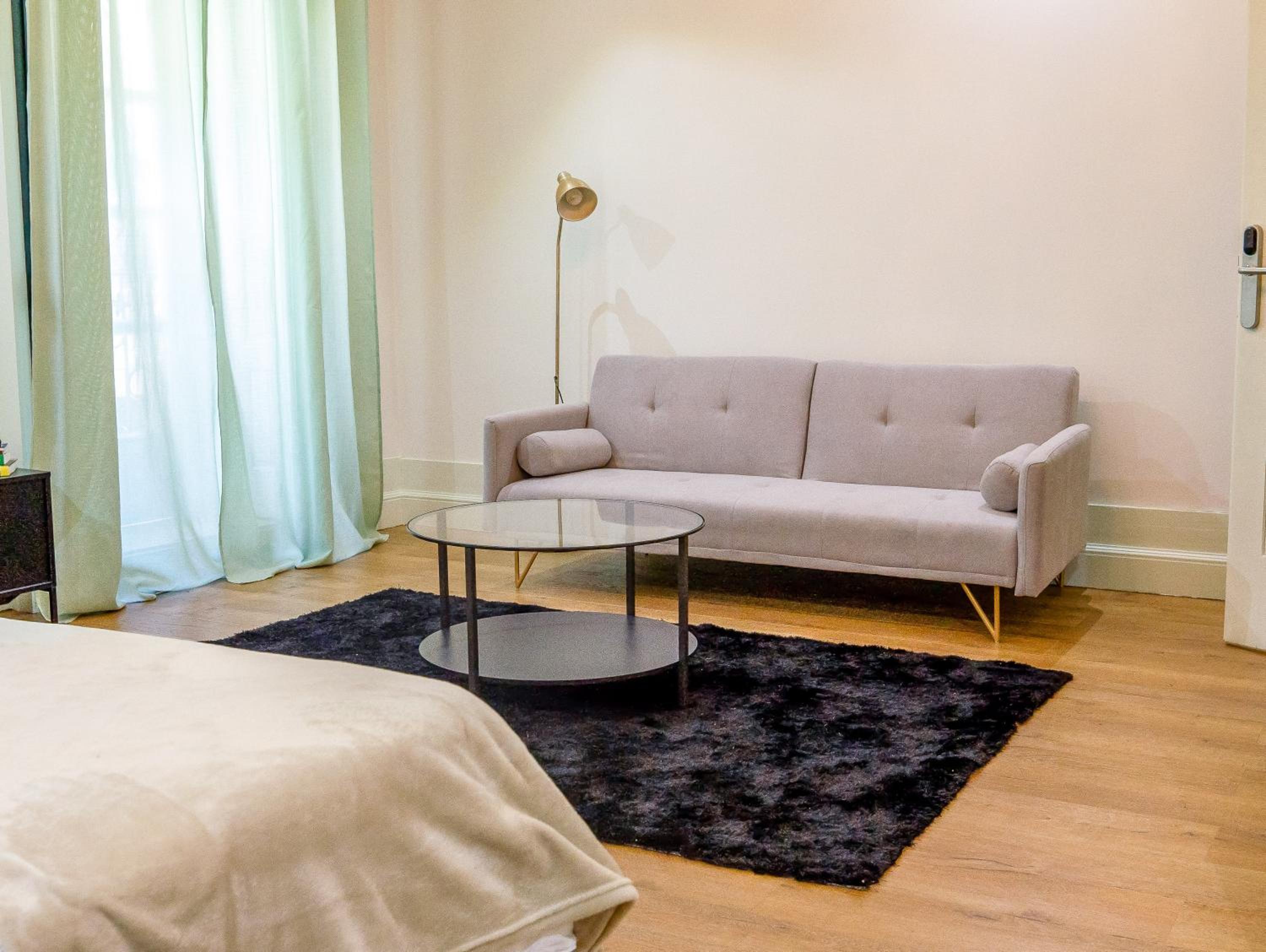 Suite - Photo 2