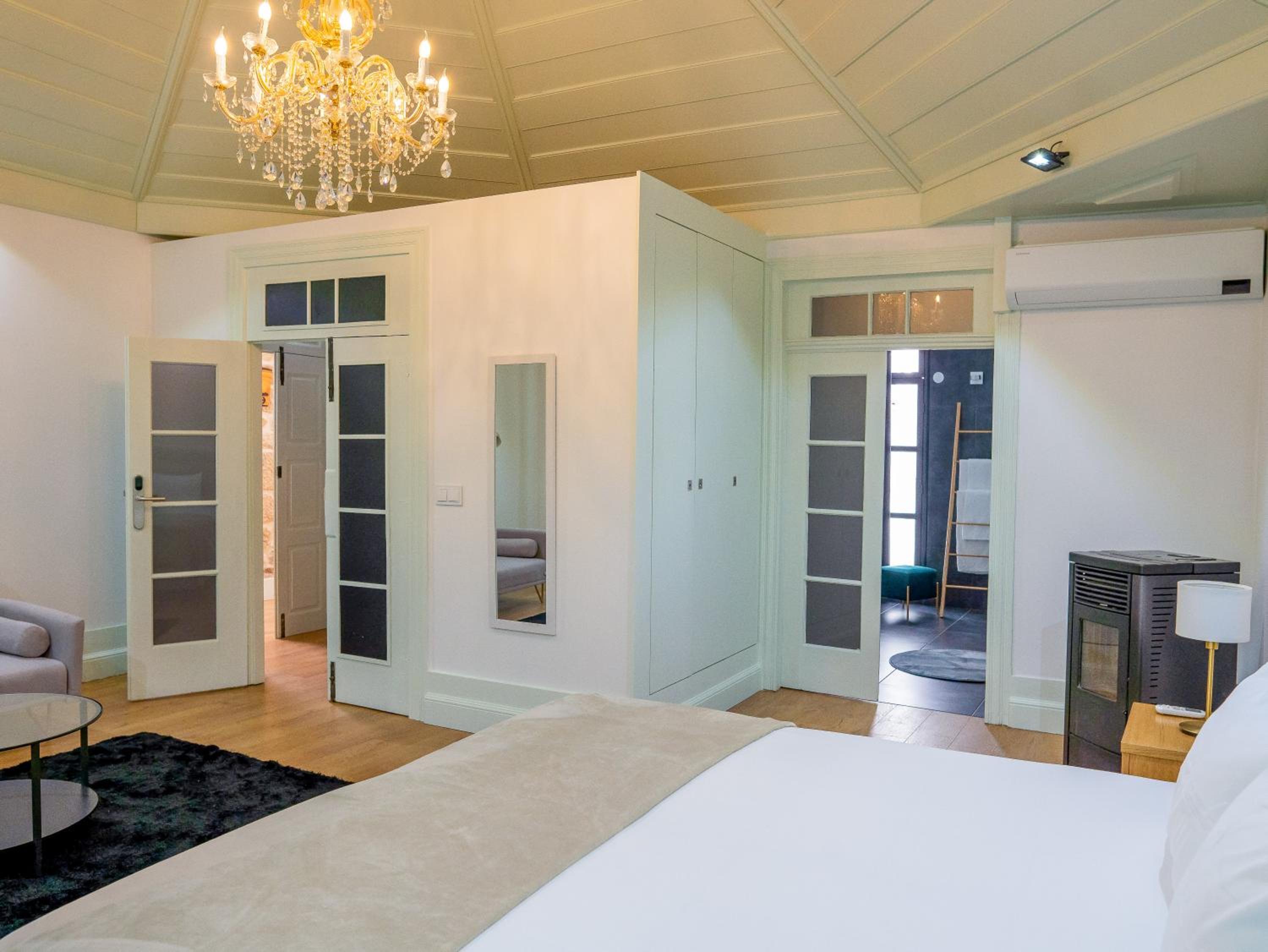 Suite - Photo 6