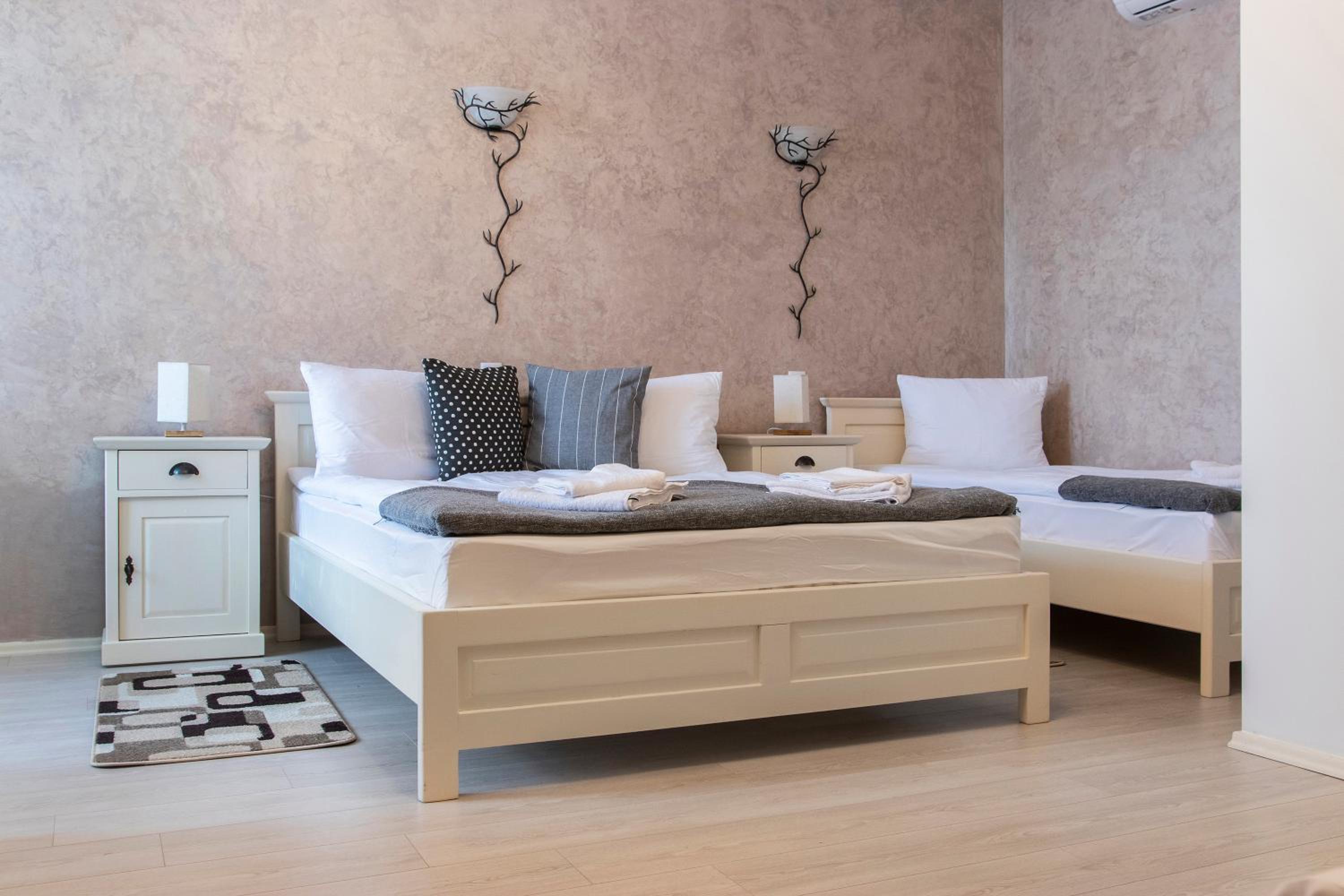 Deluxe Family Room photo 1