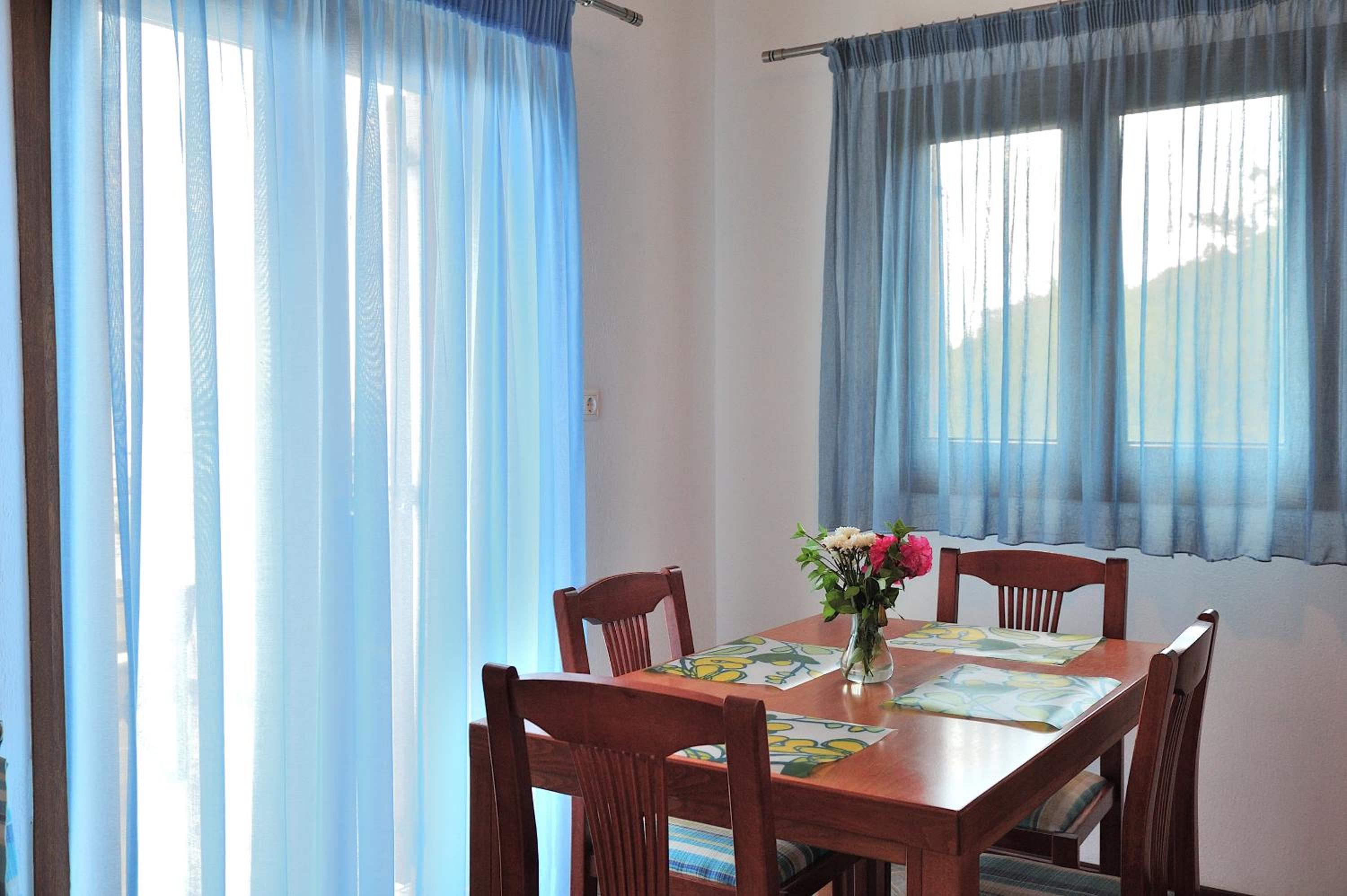 Maisonette with Sea View - Photo 13