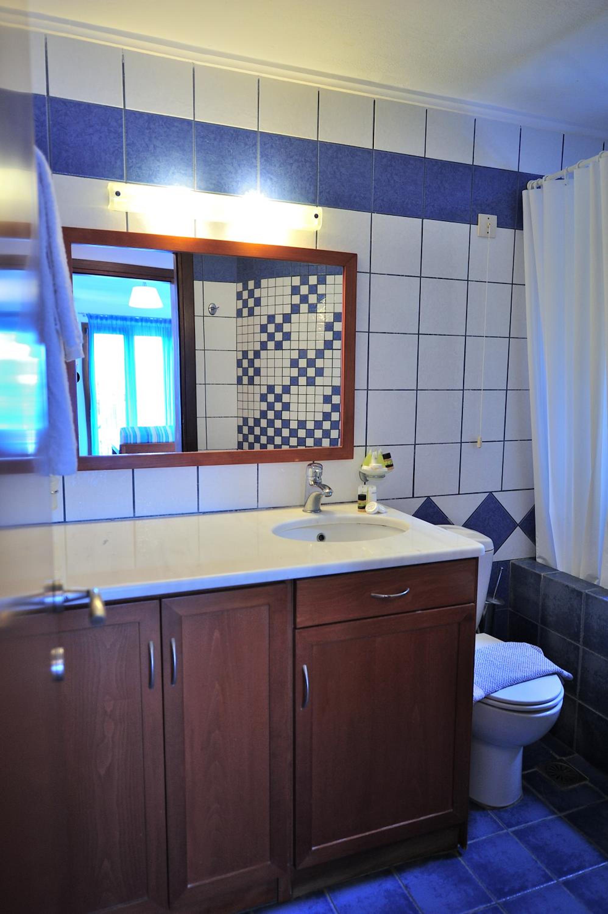 Maisonette with Sea View - Photo 14