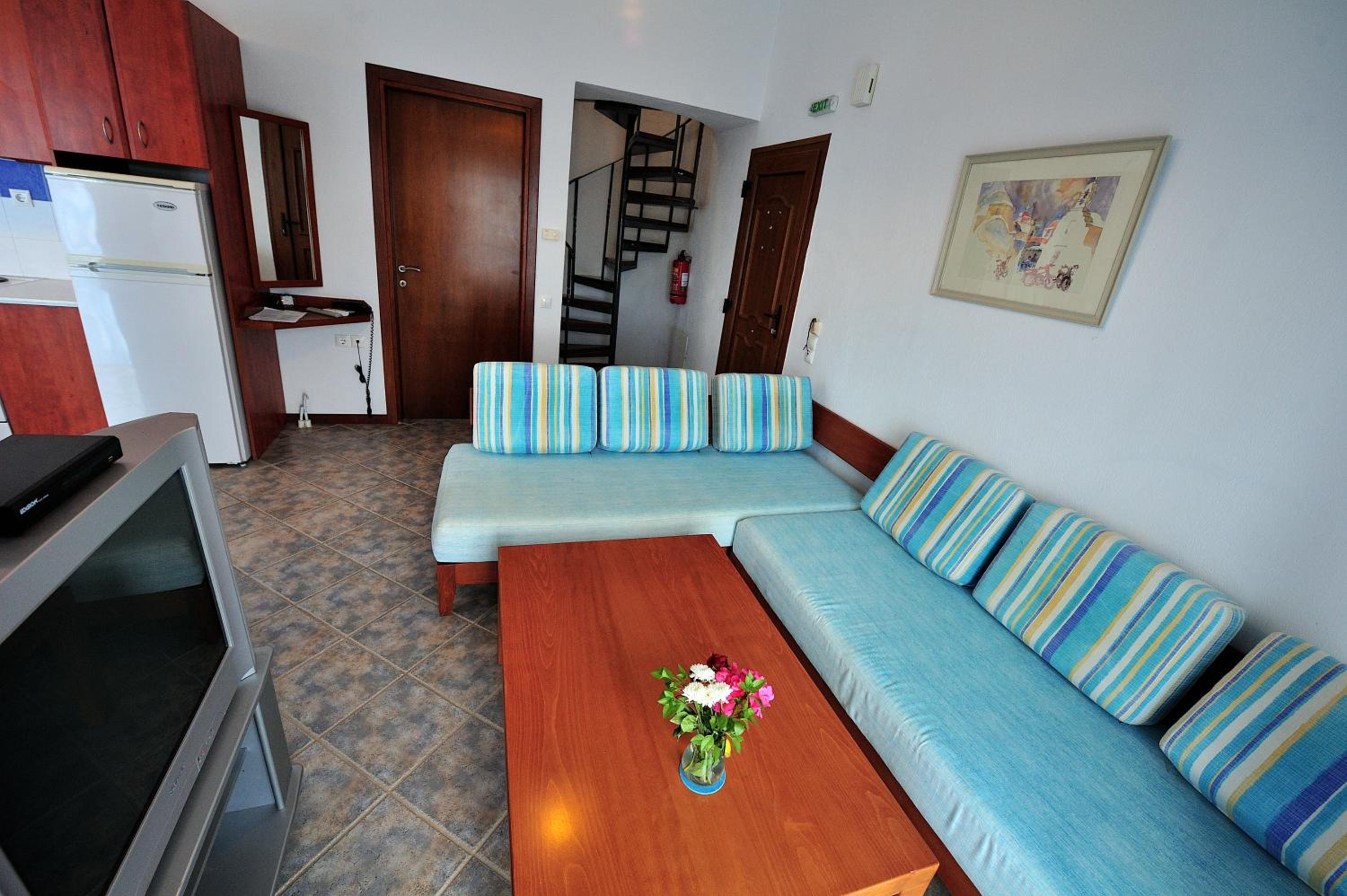 Maisonette with Sea View - Photo 4