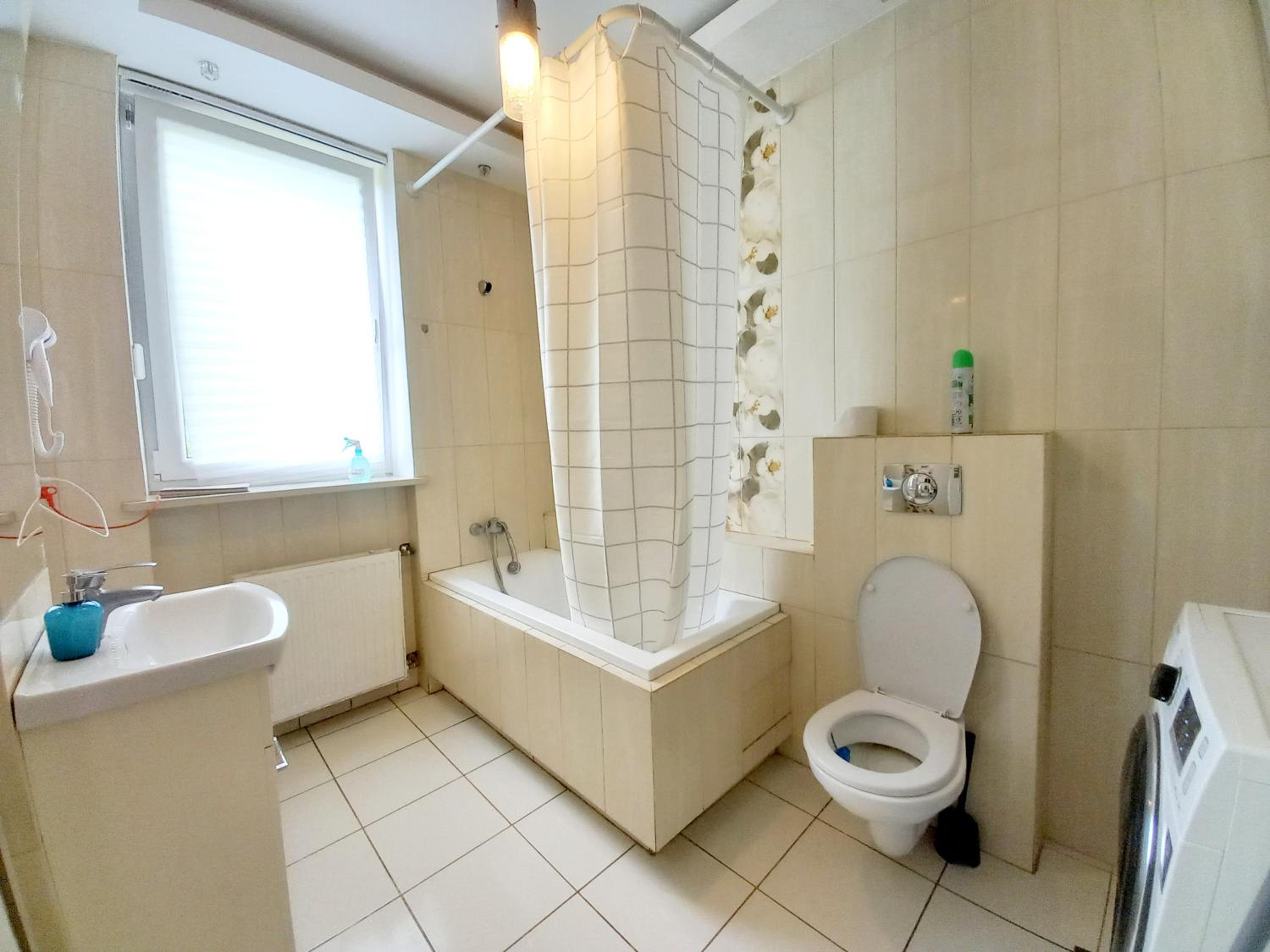 Twin Room with Shared Bathroom photo 2