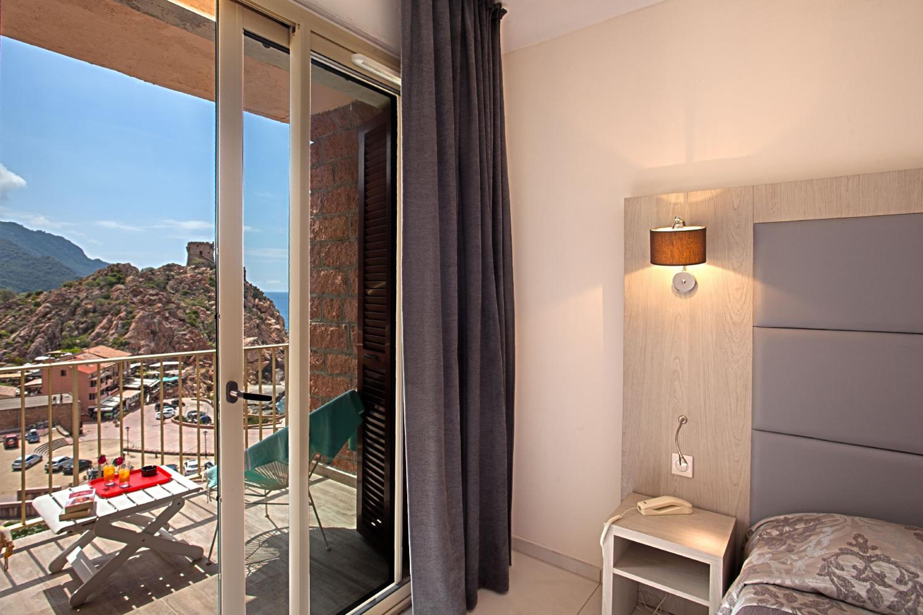 Double Room with Terrace and Sea View   - Photo 3