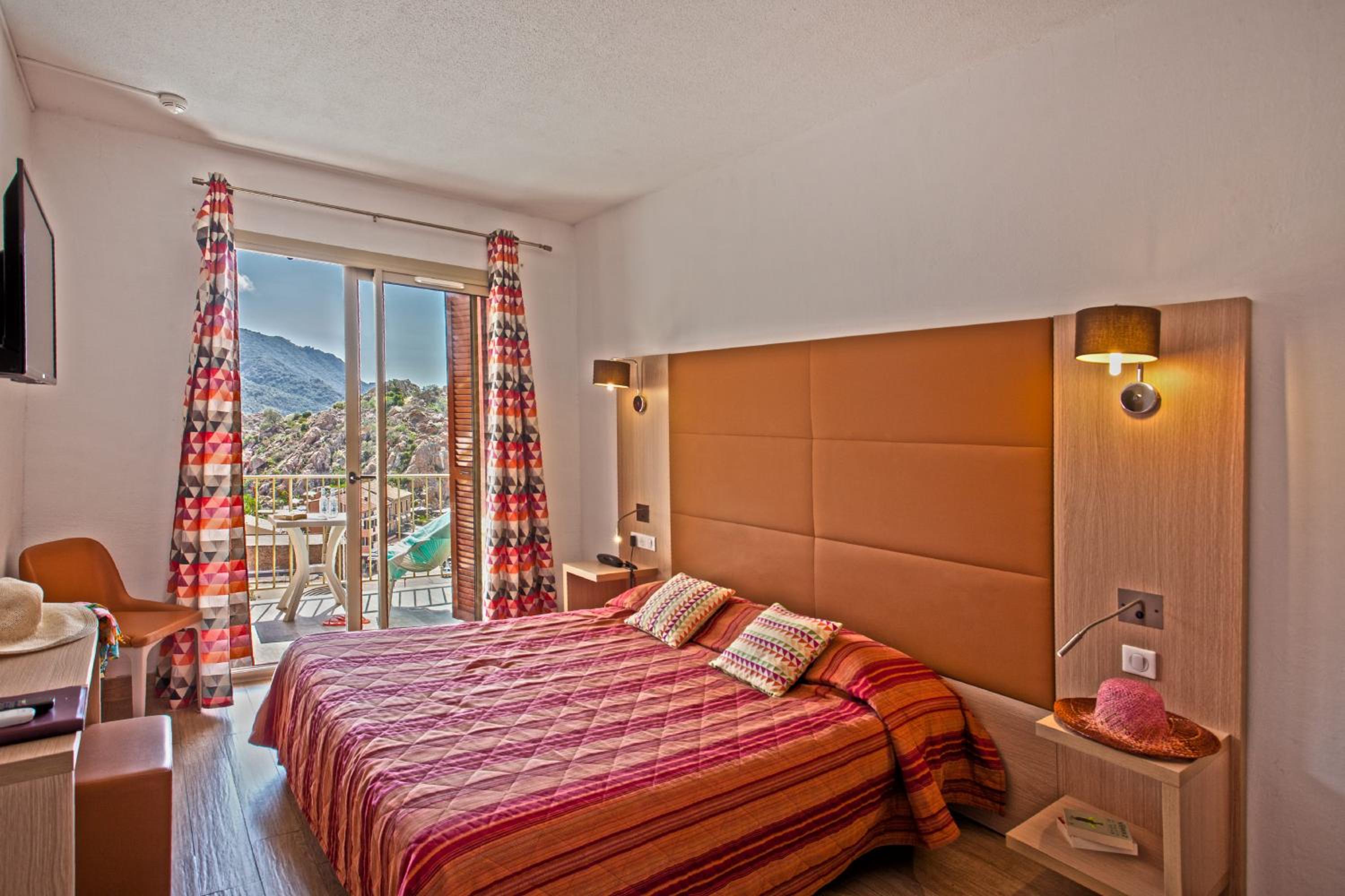 Double Room with Terrace and Sea View   - Photo 8