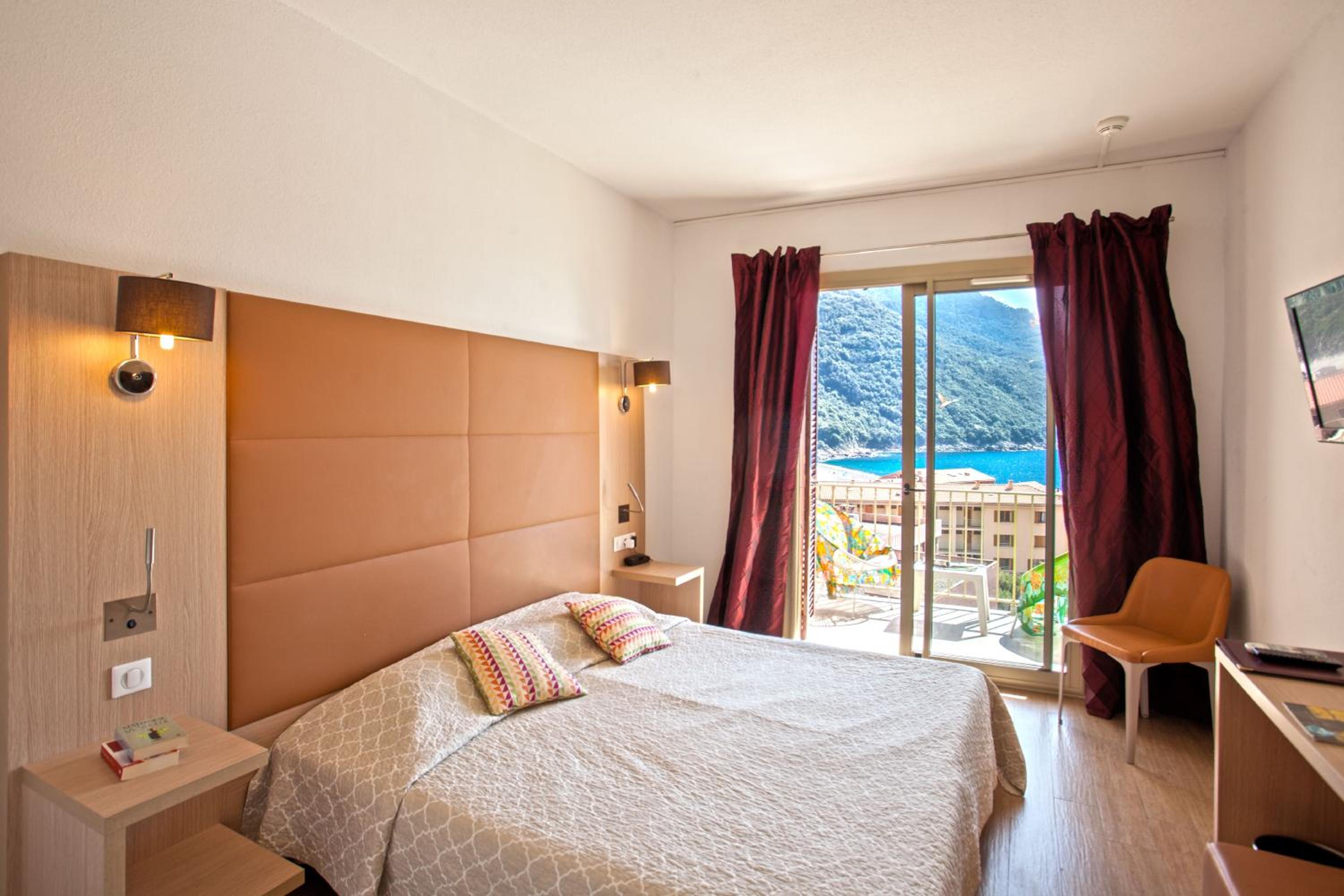 Double Room with Terrace and Sea View   - Photo 5