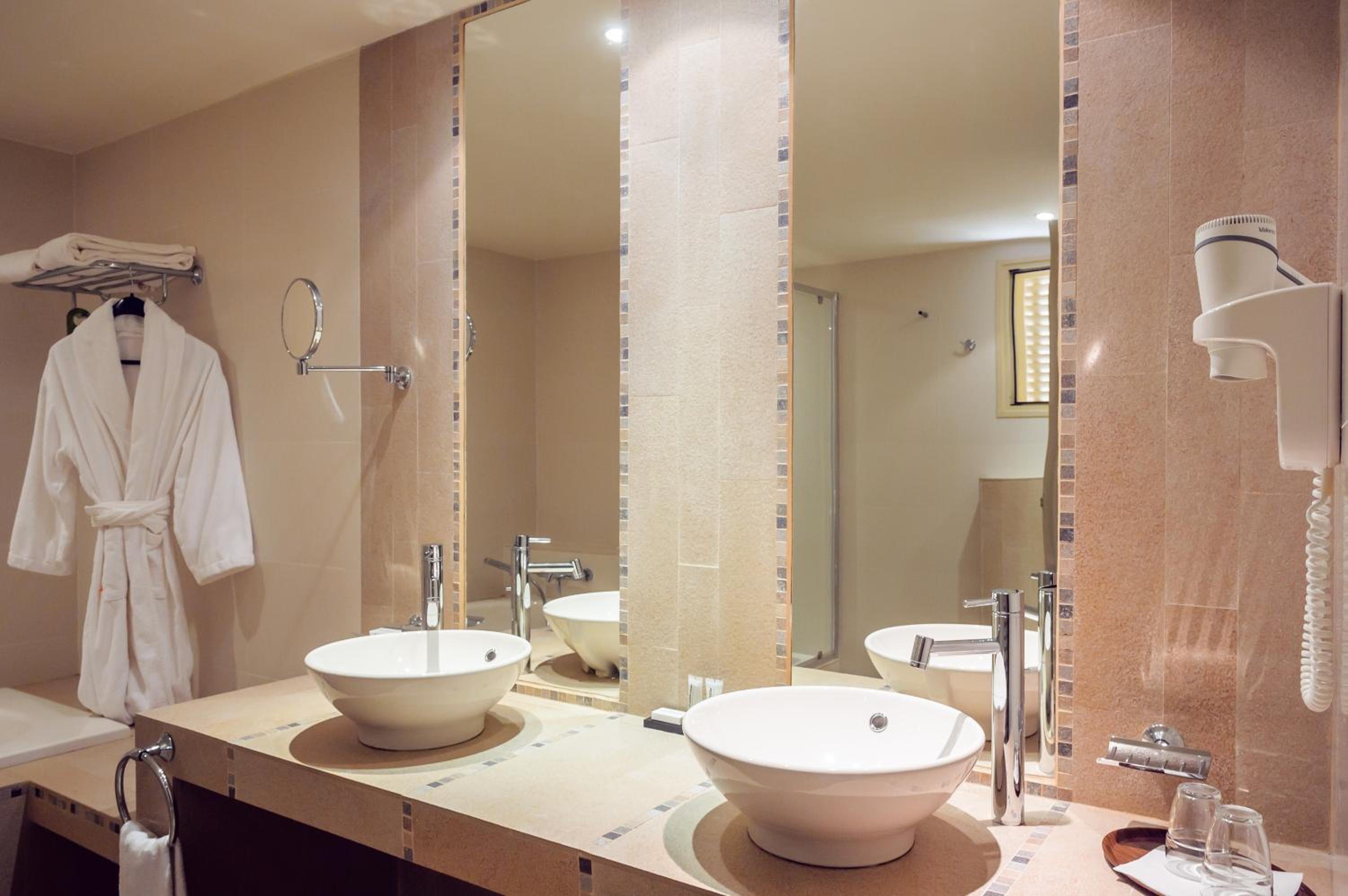 Executive Double or Twin Room - Photo 4