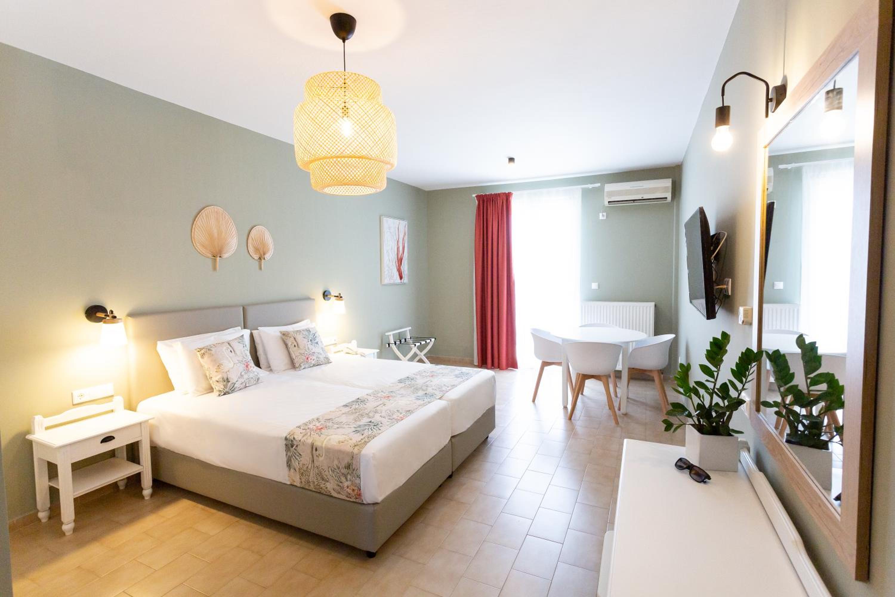 Superior Deluxe Double or Twin Room 