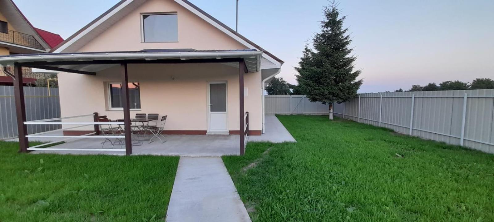 Two-Bedroom House - Photo 11