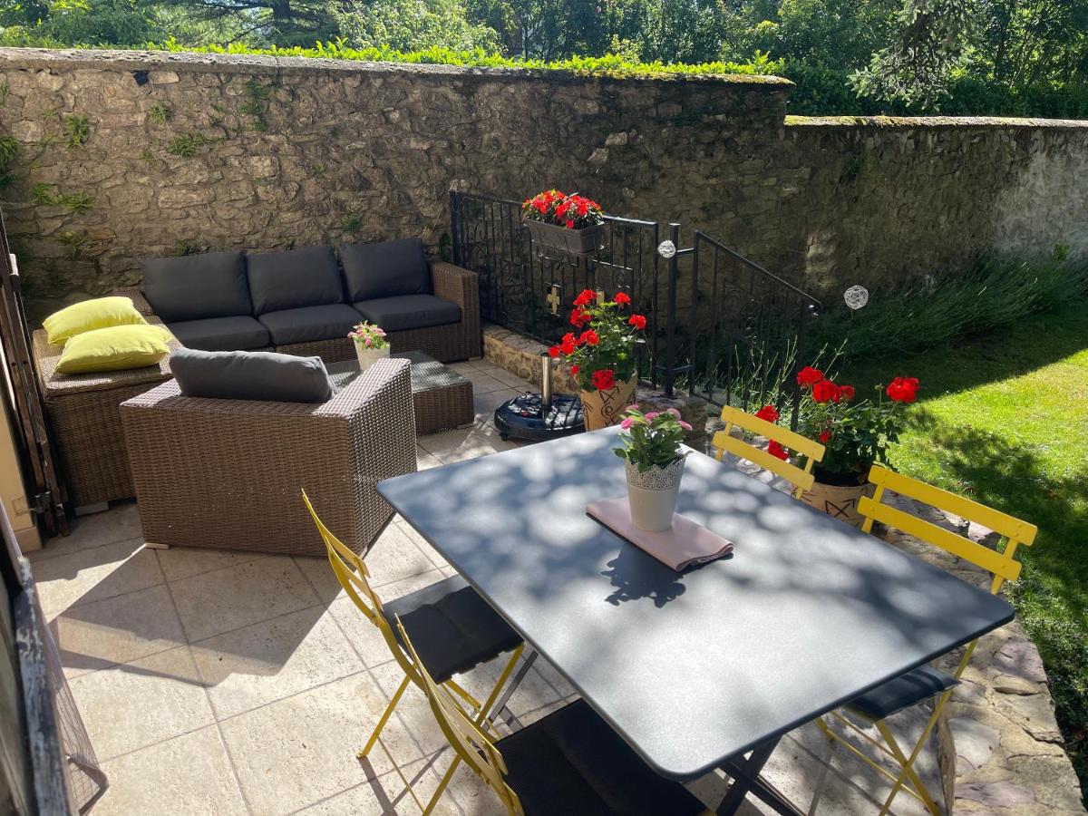 Ground Floor Studio with Terrace photo 3