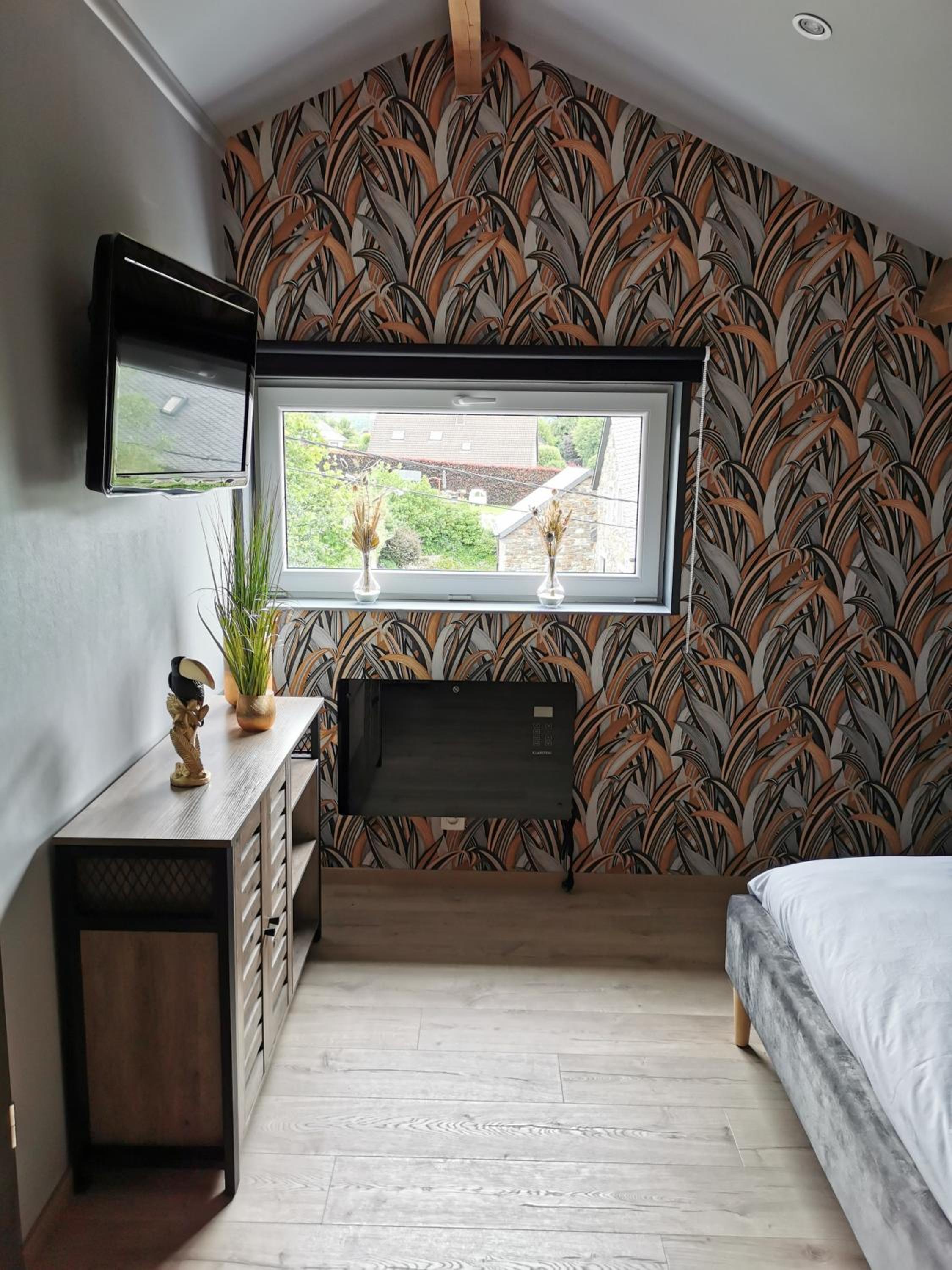 Quadruple Room with Private Bathroom photo 3