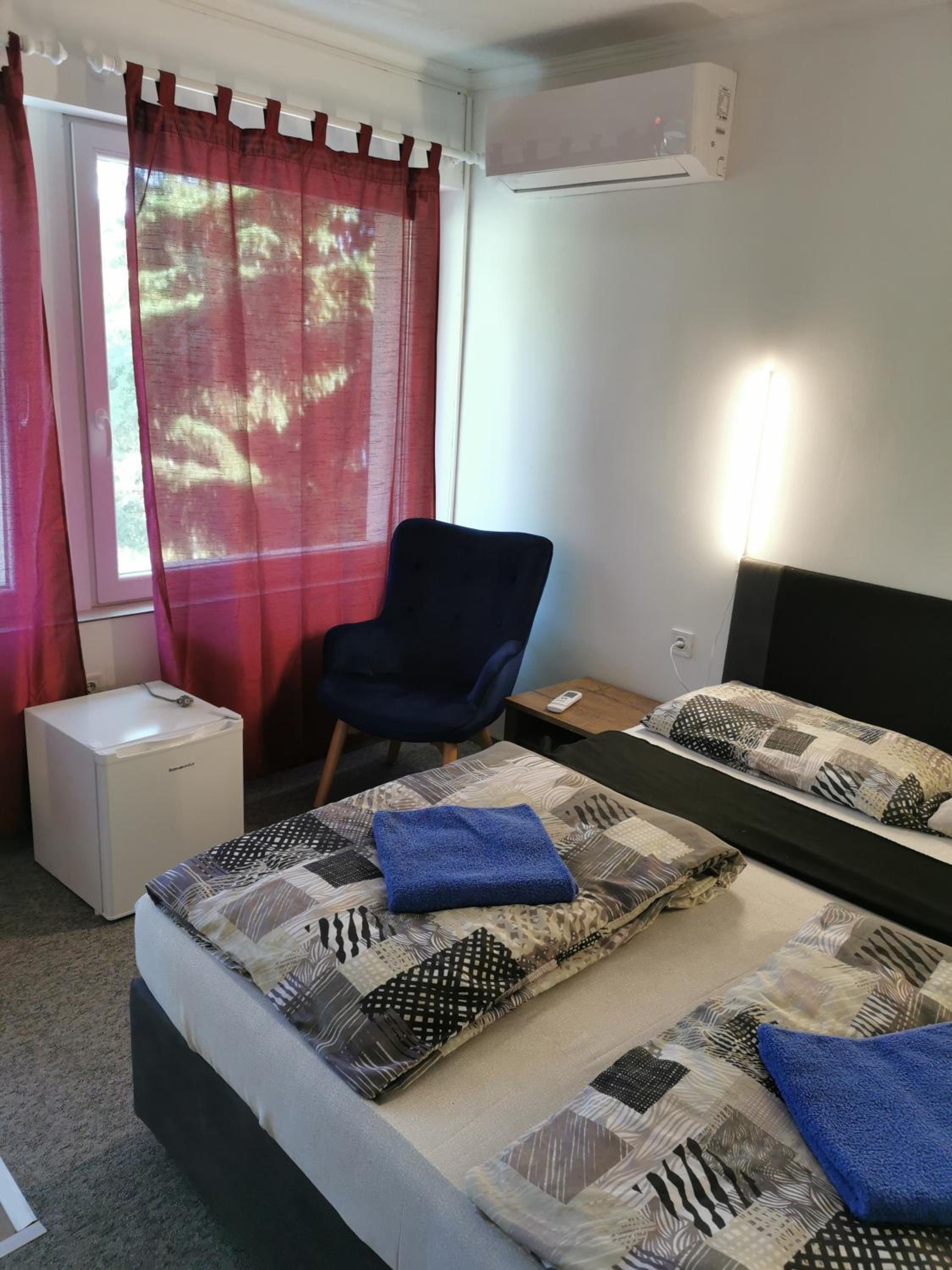 Deluxe Room - Photo 3