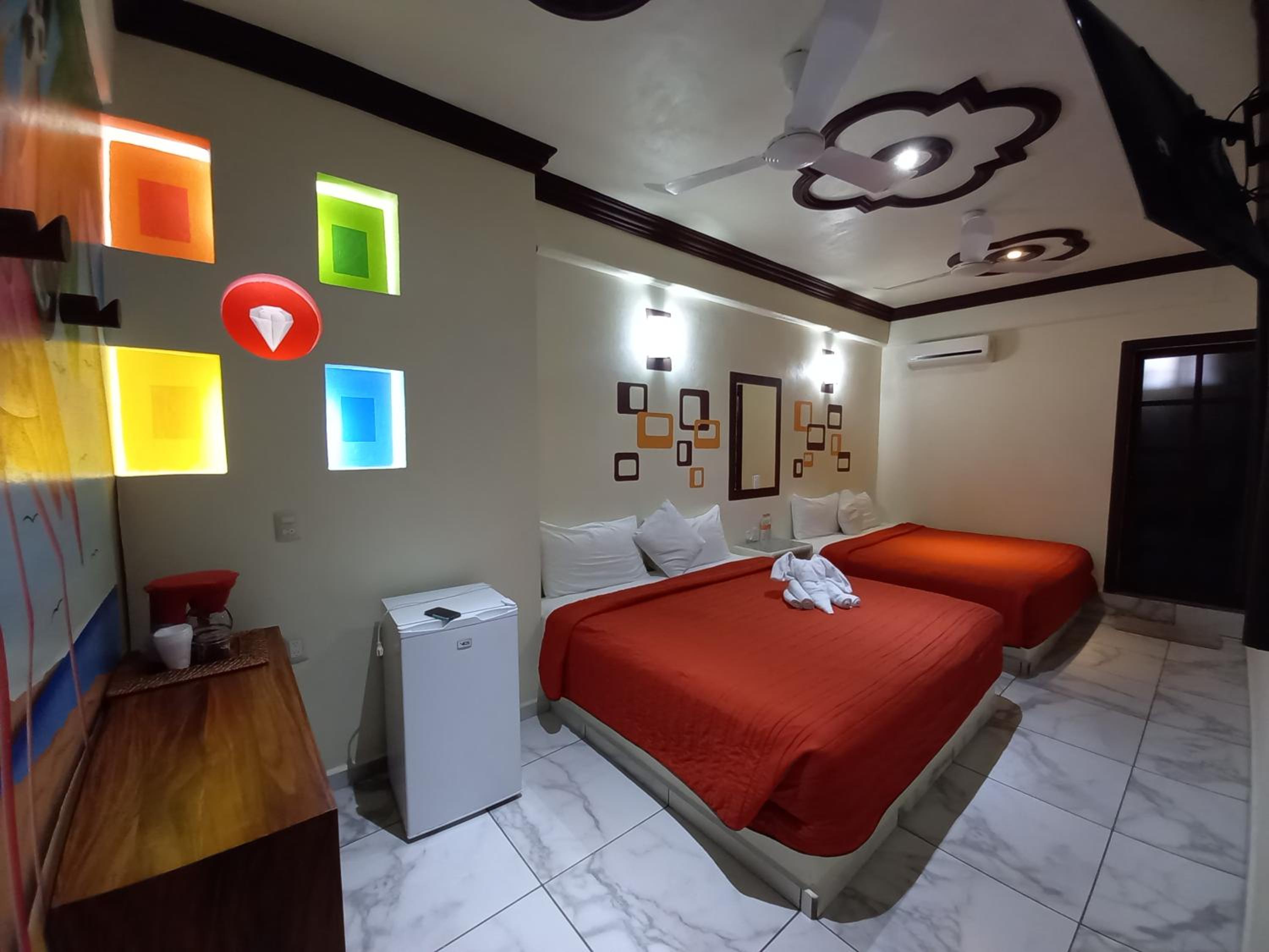 Twin Room - Photo 7