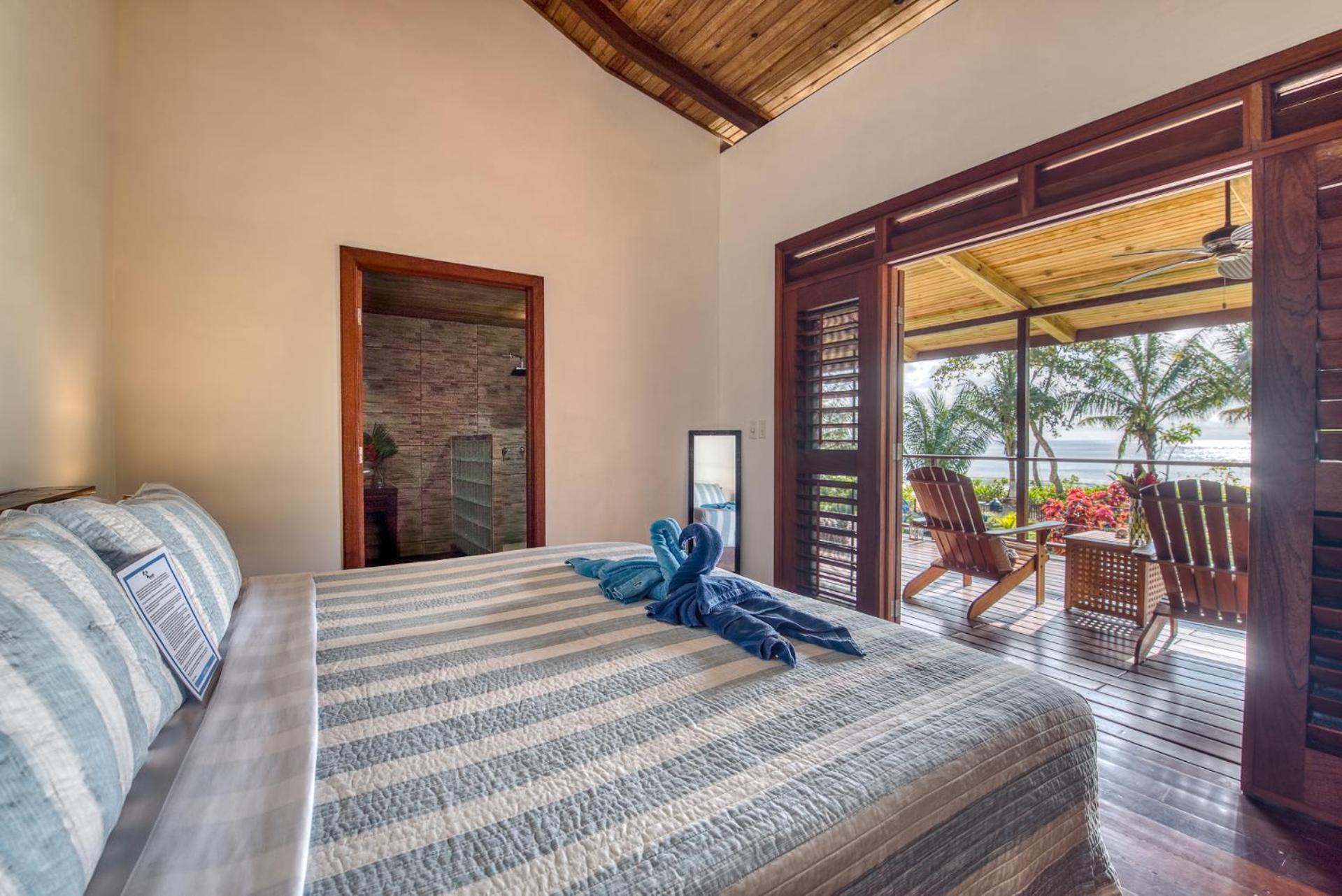 Superior King or Twin Room with Ocean View