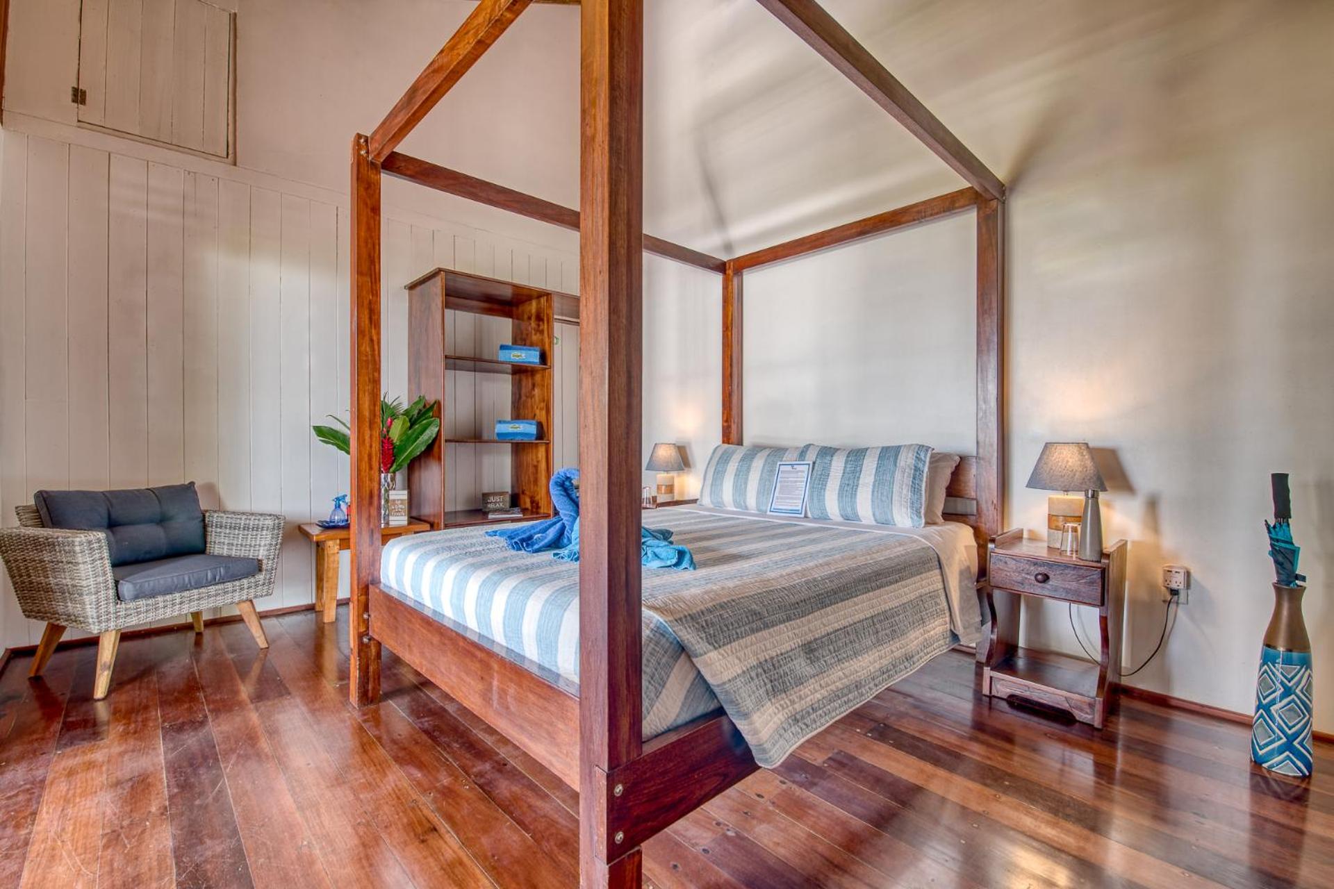 4 Poster Queen Room with Ocean View