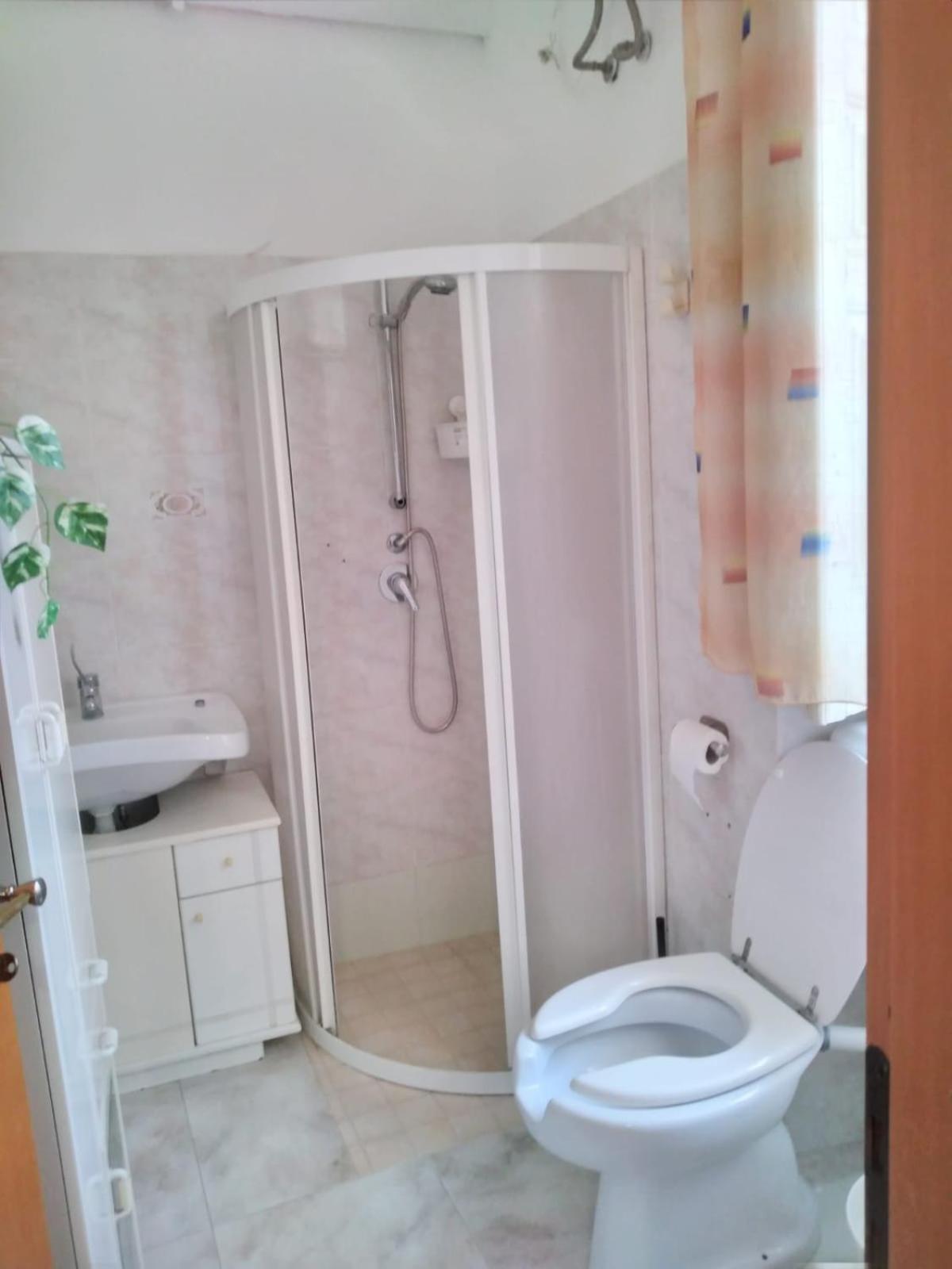 Apartment - Ground Floor - Photo 5