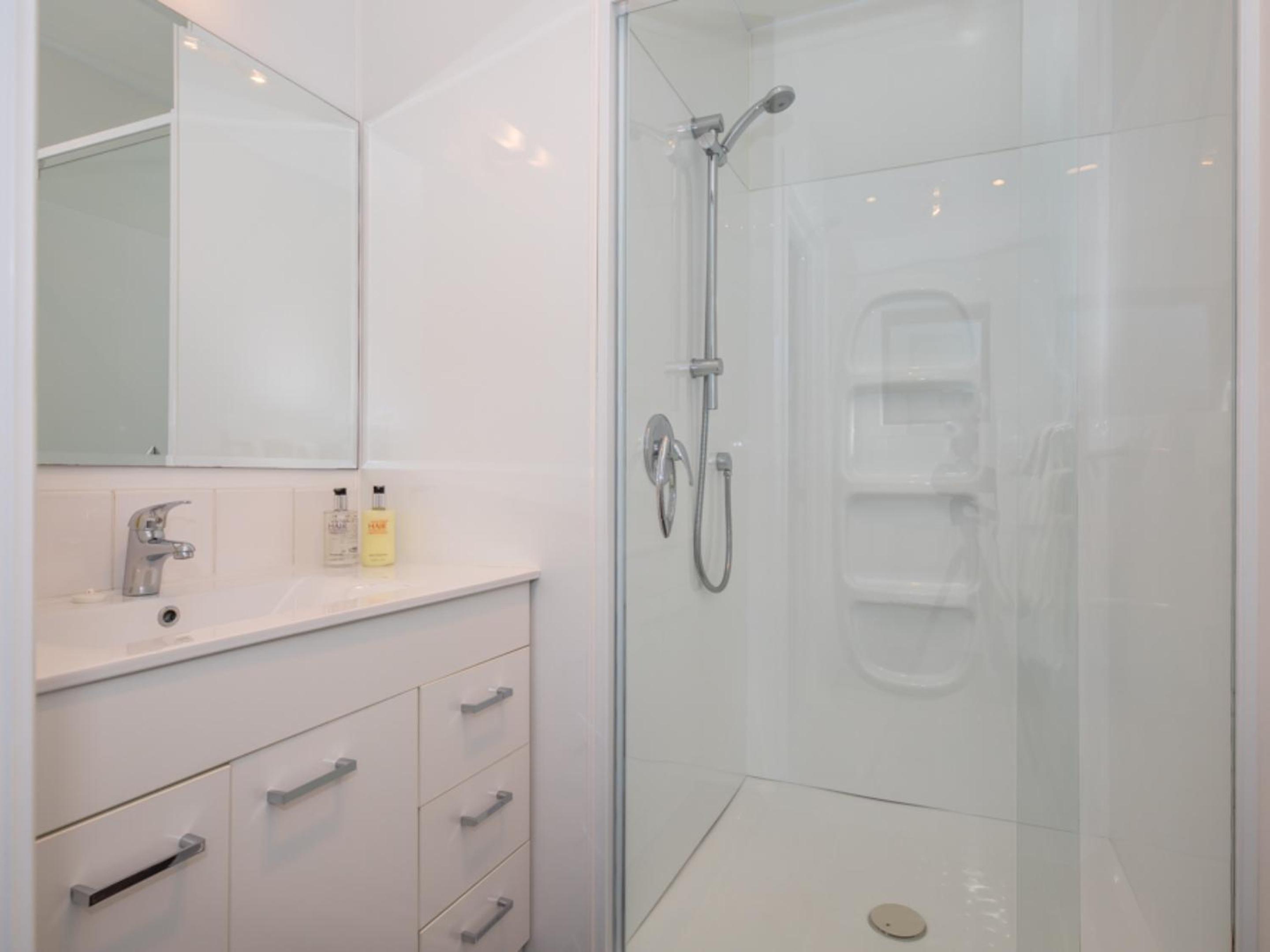 Studio (2 Adults) - Photo 6