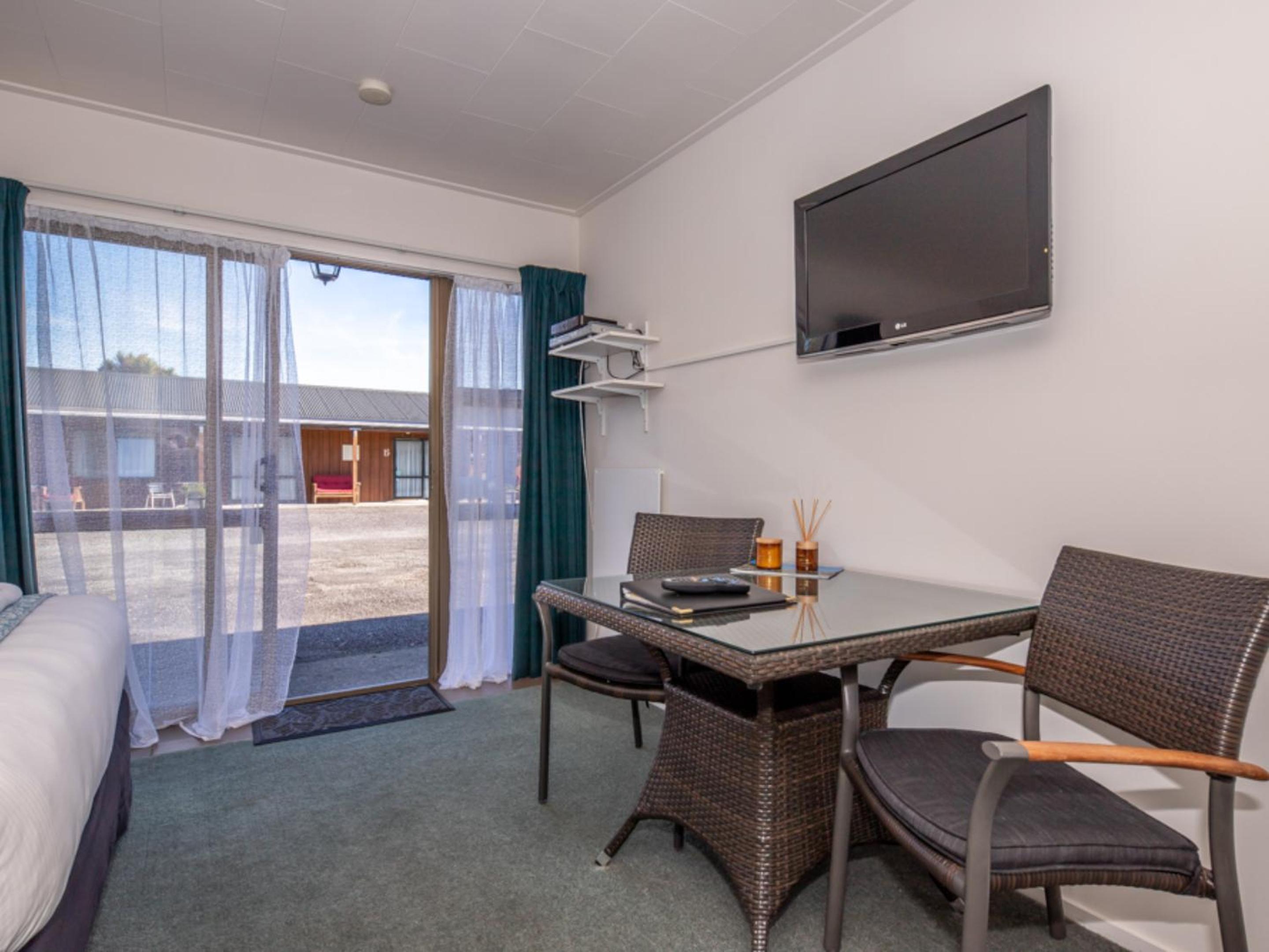 Studio (2 Adults) - Photo 8