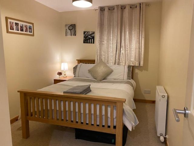 Apartment with Shower - Photo 9
