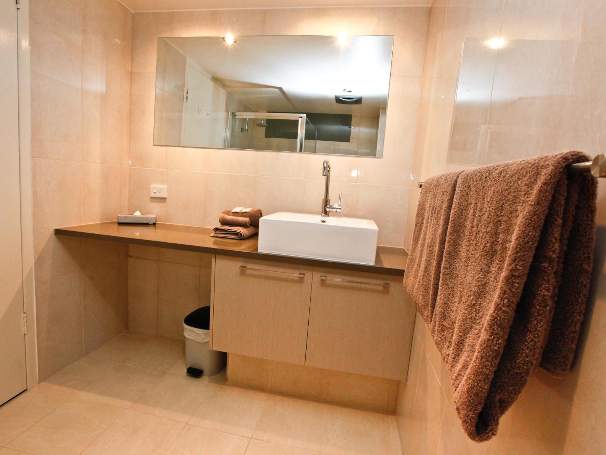 Premium Queen Room photo 2