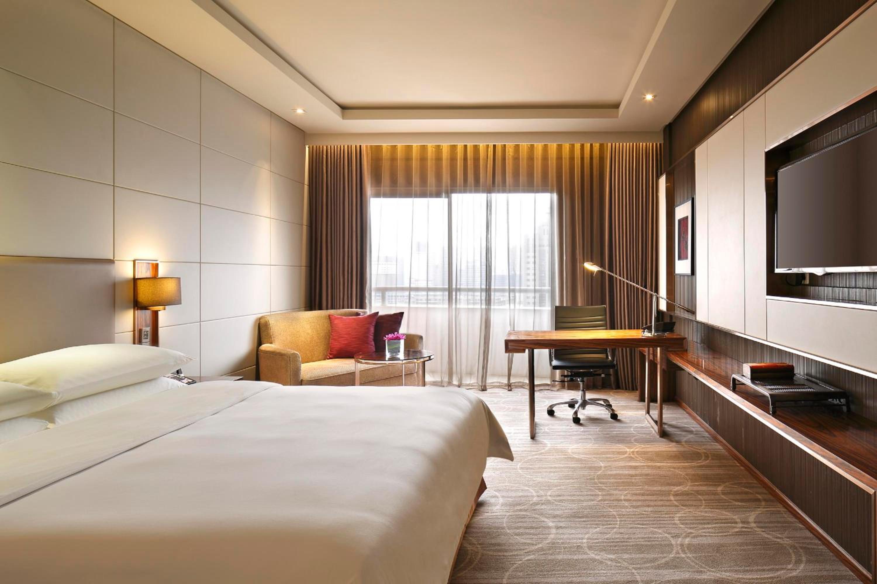 Standard King Room photo 2