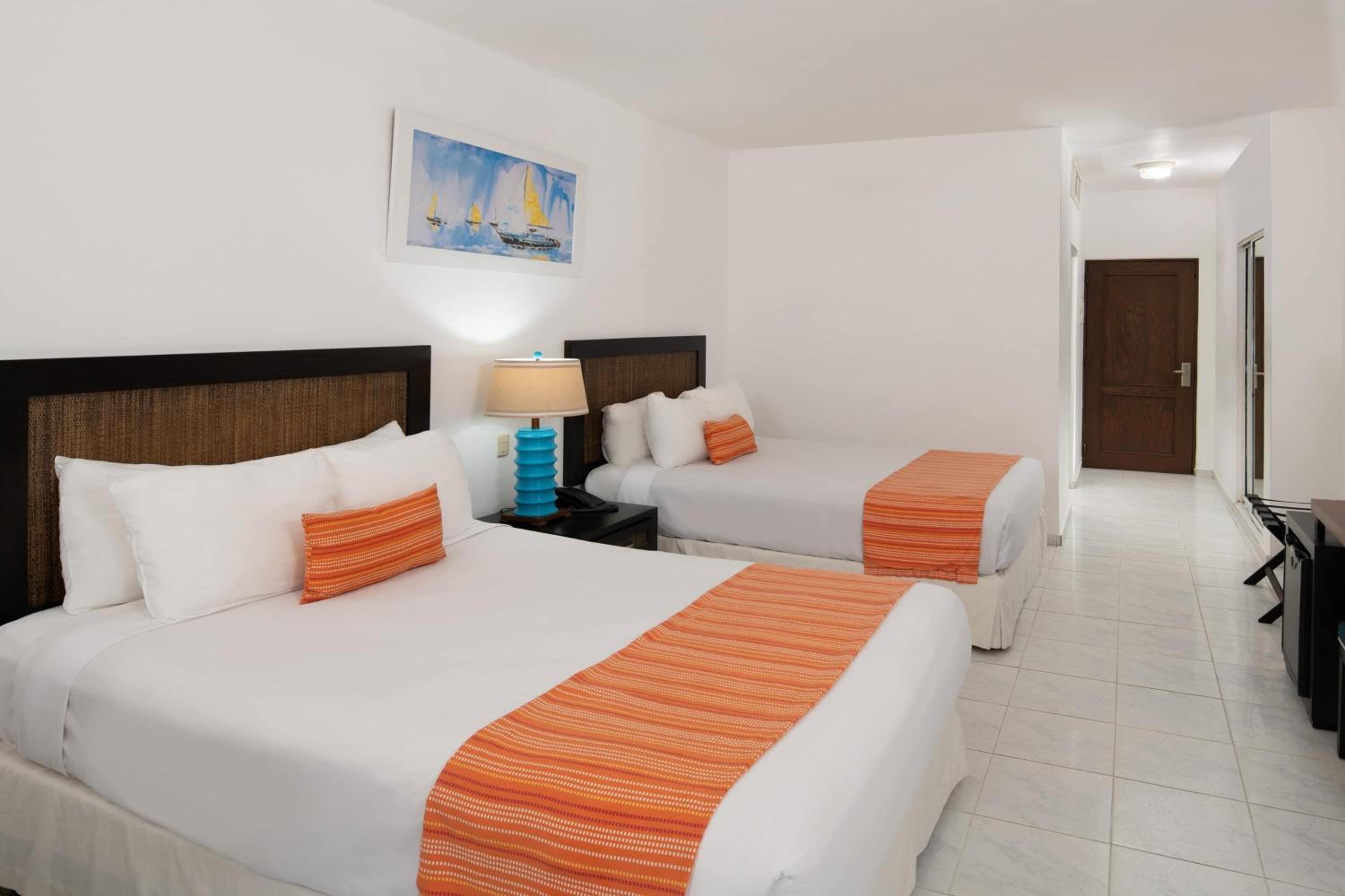 Double Room with Garden View and Balcony - Non-Smoking