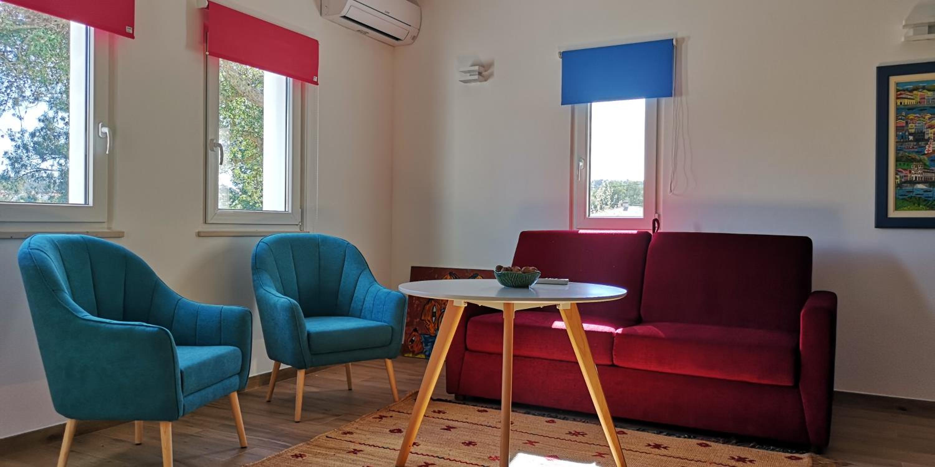 One-Bedroom Apartment photo 1