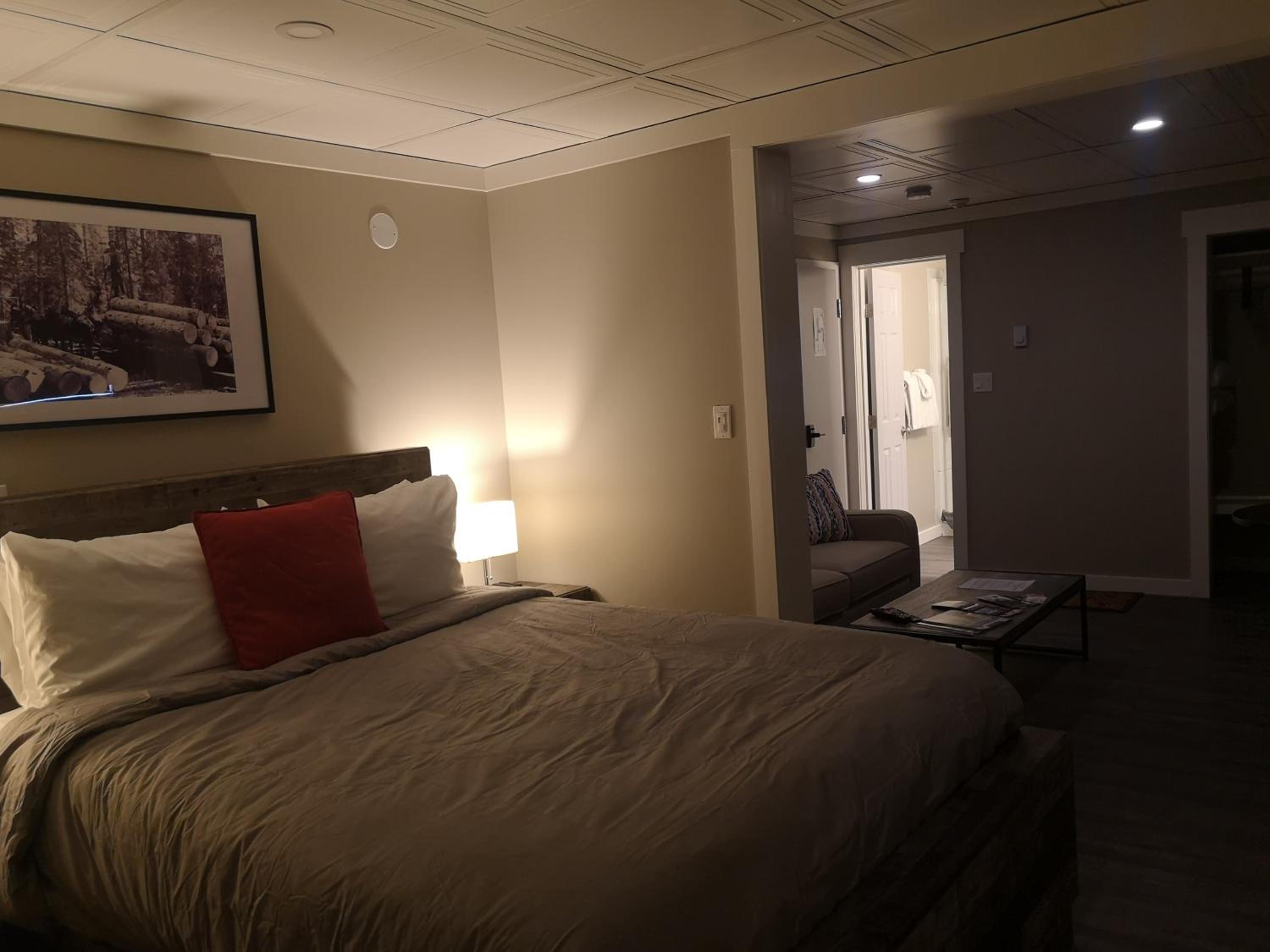Deluxe Queen Room - Photo 2