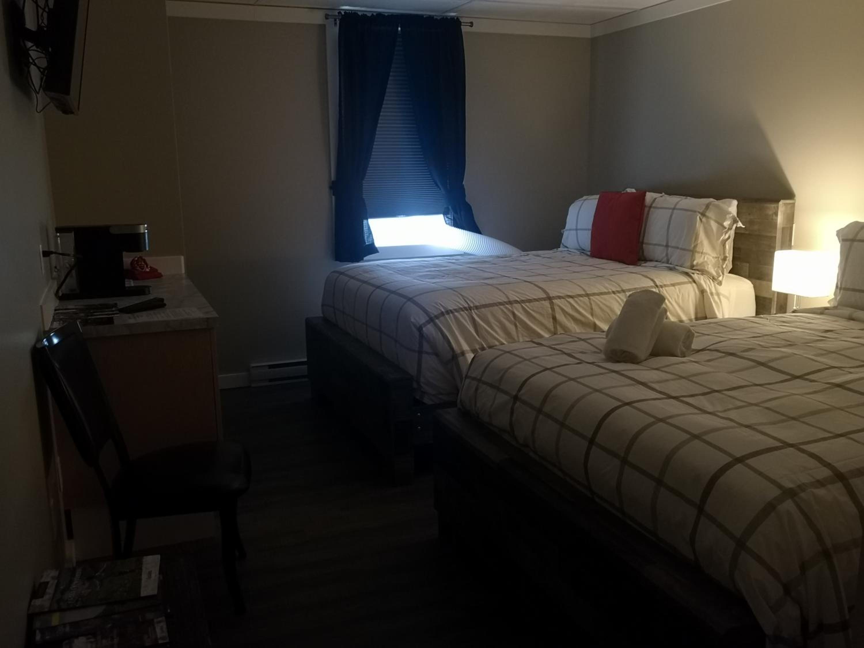 Standard Queen Room with Two Queen Beds photo 1