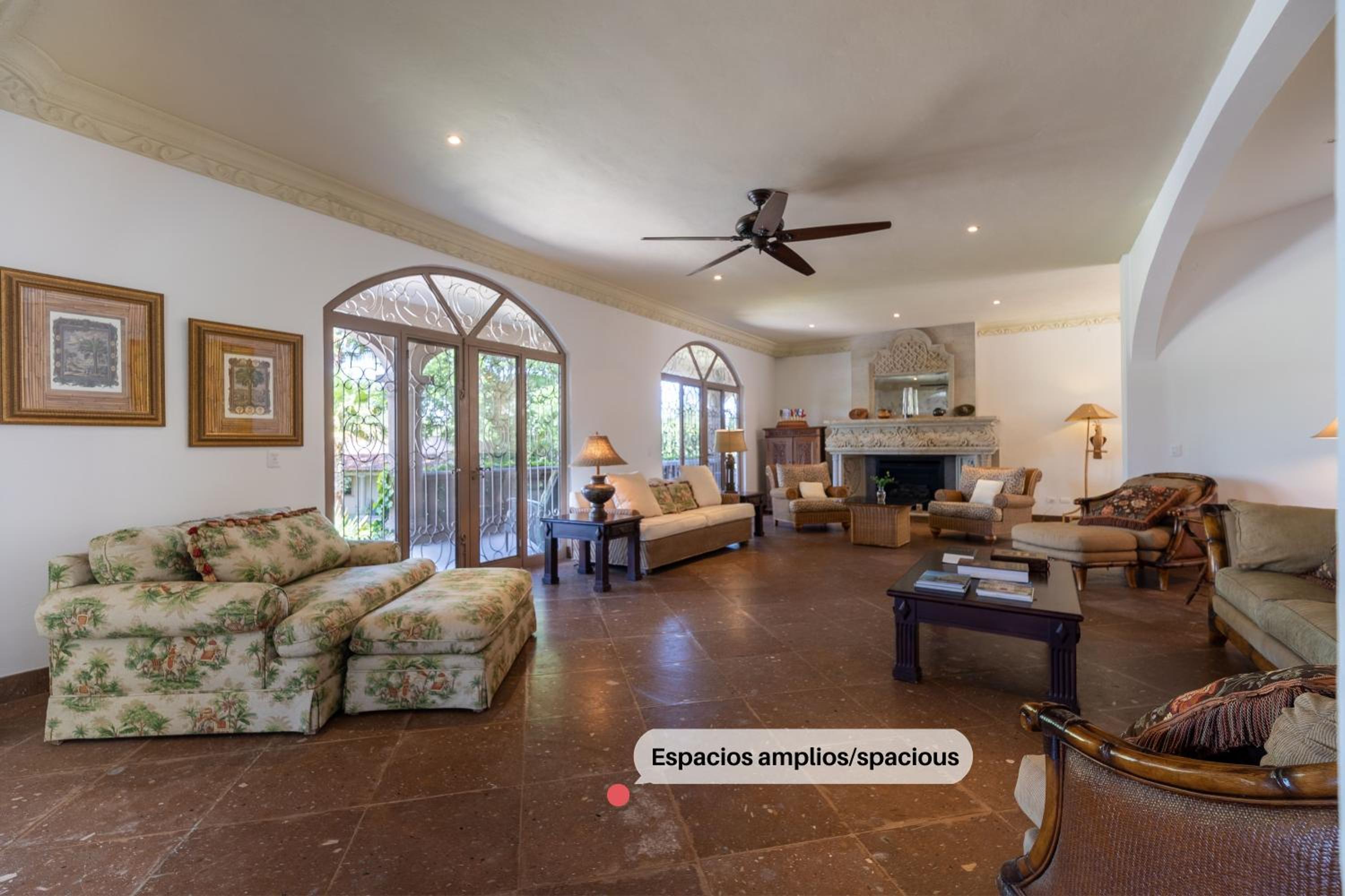 Five-Bedroom House - Photo 10