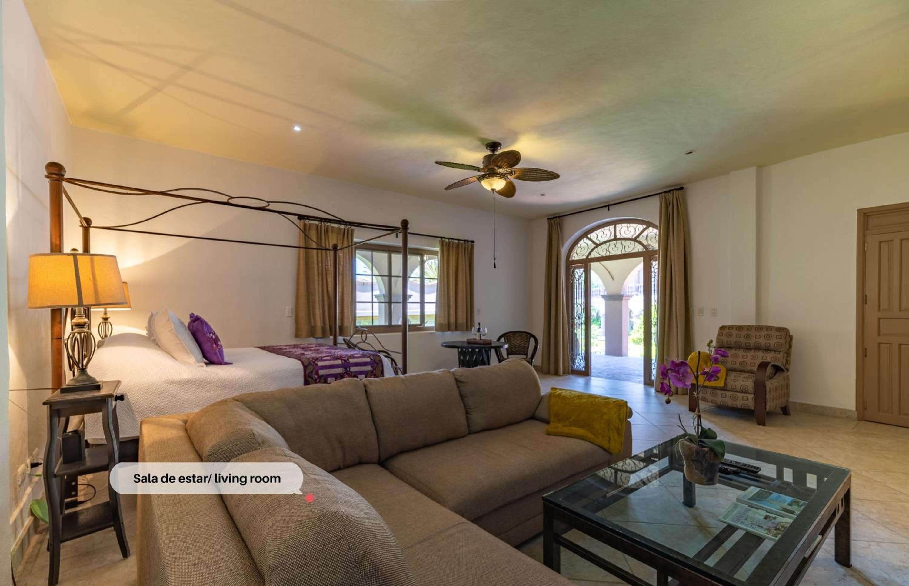 Standard Suite - Photo 13