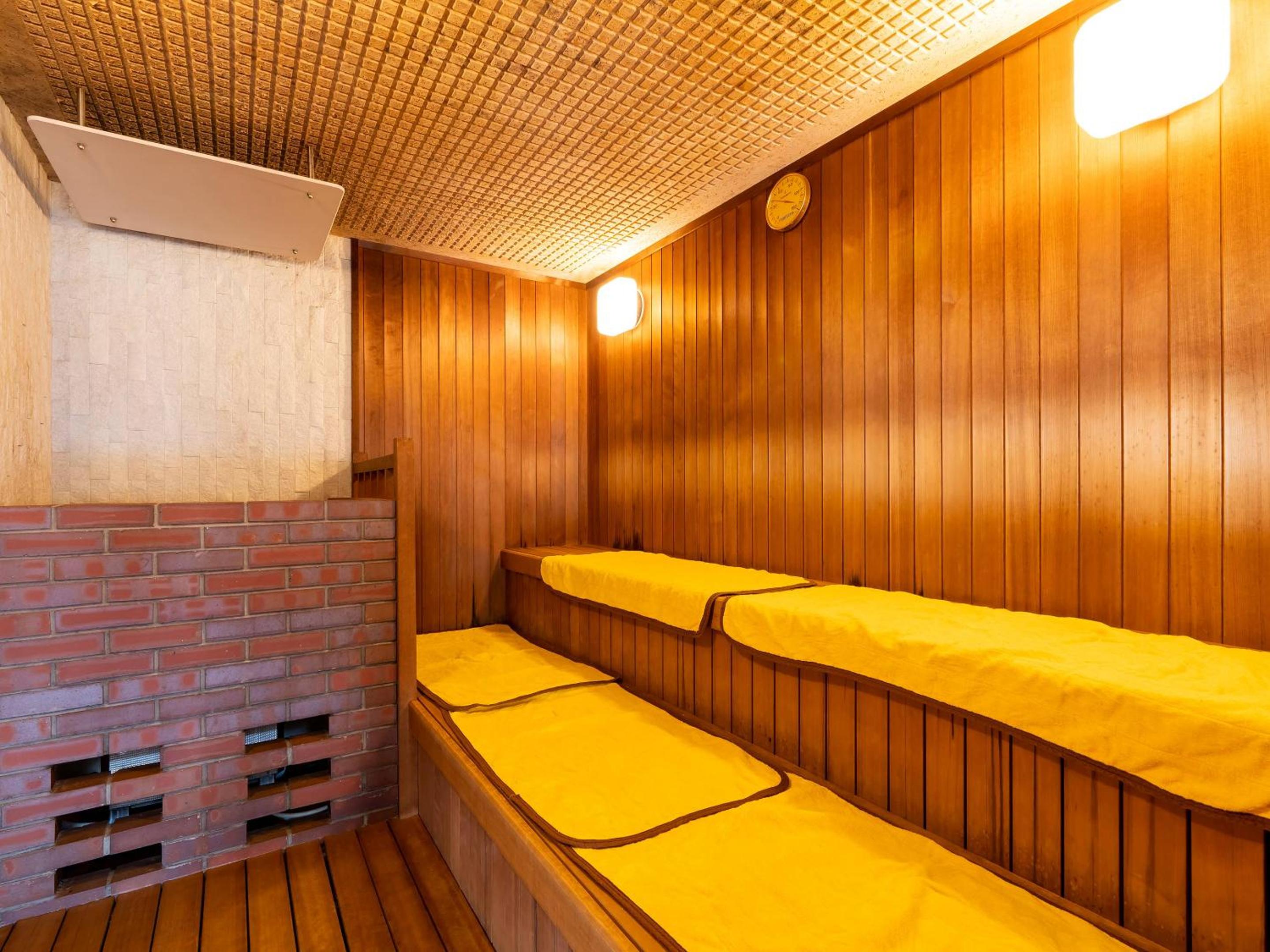  Japanese-Style Room with Shared Bathroom photo 3