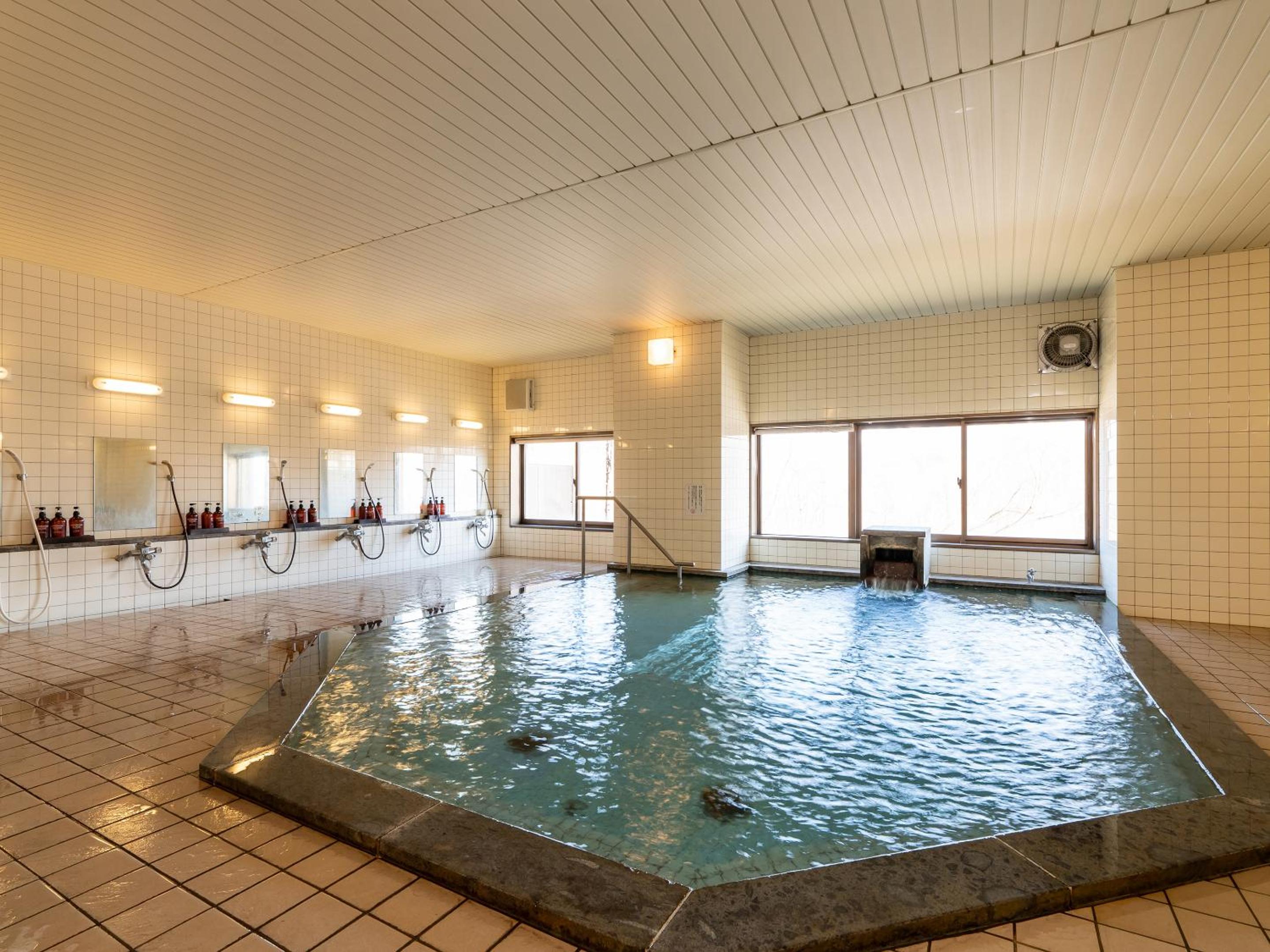  Japanese-Style Room with Shared Bathroom photo 2